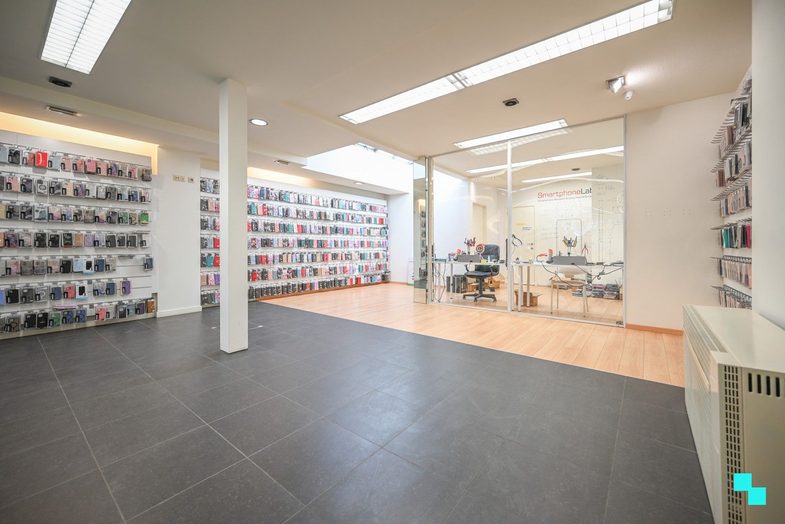 Interessante opbrengsteigendom in hartje Izegem foto 3