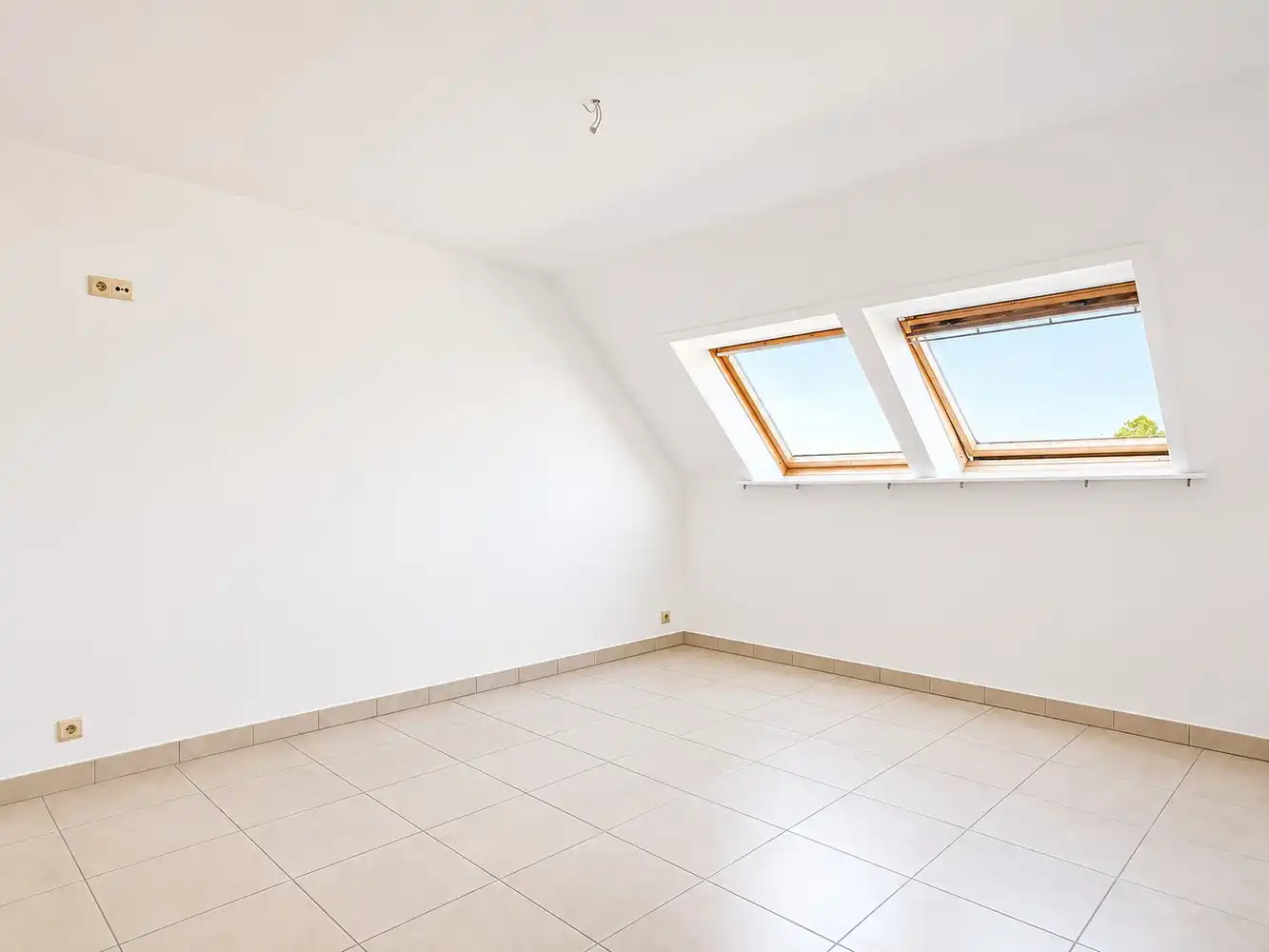 Instapklaar en zonnig twee slaapkamer appartement in het centrum van Eke foto 6