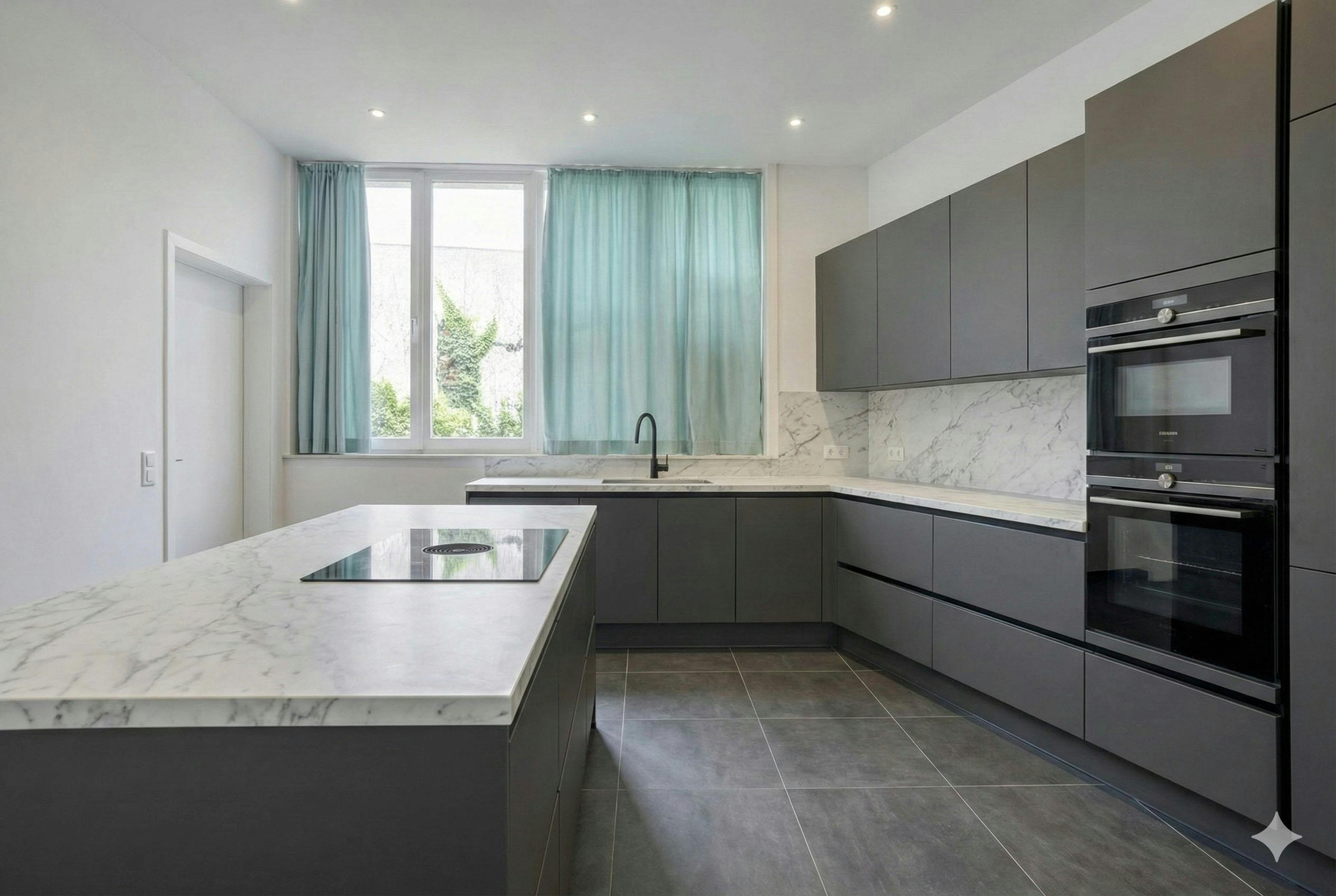 Huis met handelsruimte te koop in centrum Roeselare foto 7