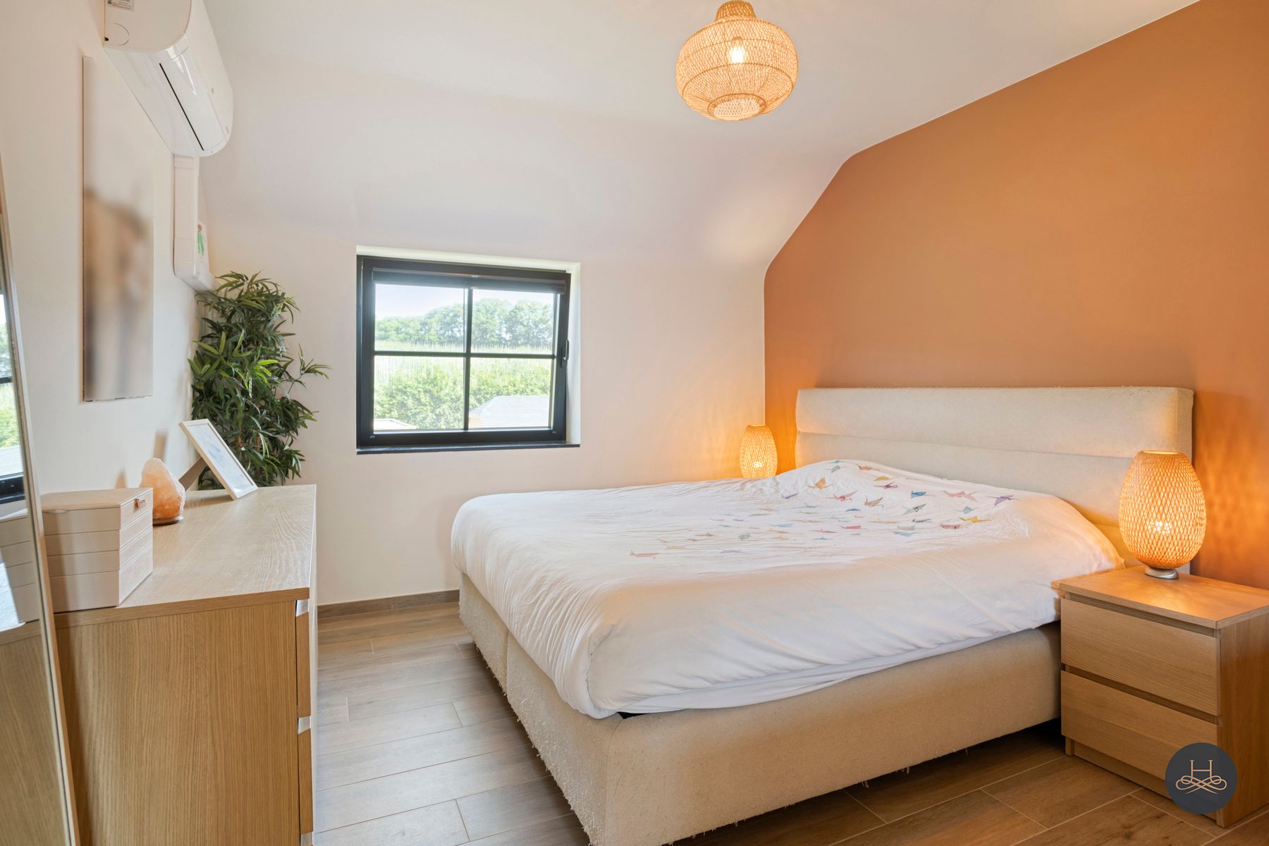 Recente moderne halfopen woning met zicht op groen foto 13