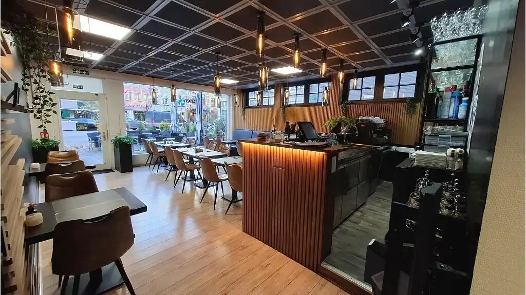 Overname instapklaar Pizza en Fast-food restaurant met Terras in Brugge foto 3