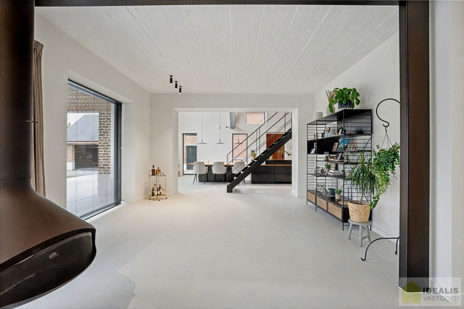 IDEALIS VASTGOED - EEN BIJZONDER HUIS, EEN BIJZONDERE LOCATIE, EEN UNIEKE KANS OM TE WONEN IN EEN AUTHENTIEK LANDHUIS MET EEN PRACHTIGE INRICHTING EN EEN HOOGWAARDDIGE AFWERKINGSGRAAD! foto 19