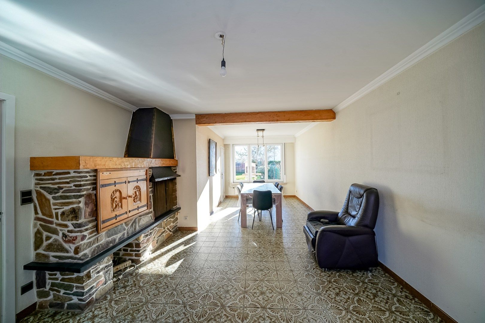 Halfopen woning te koop in de Mandelwijk te Oudenburg. foto 5