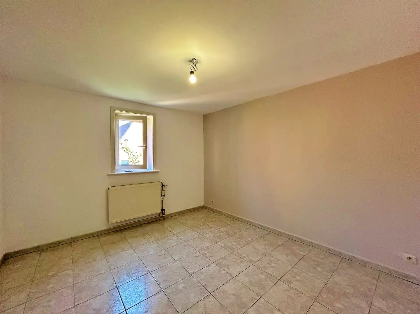 Ruim appartement met zonnig terras in het centrum van Ieper foto 7