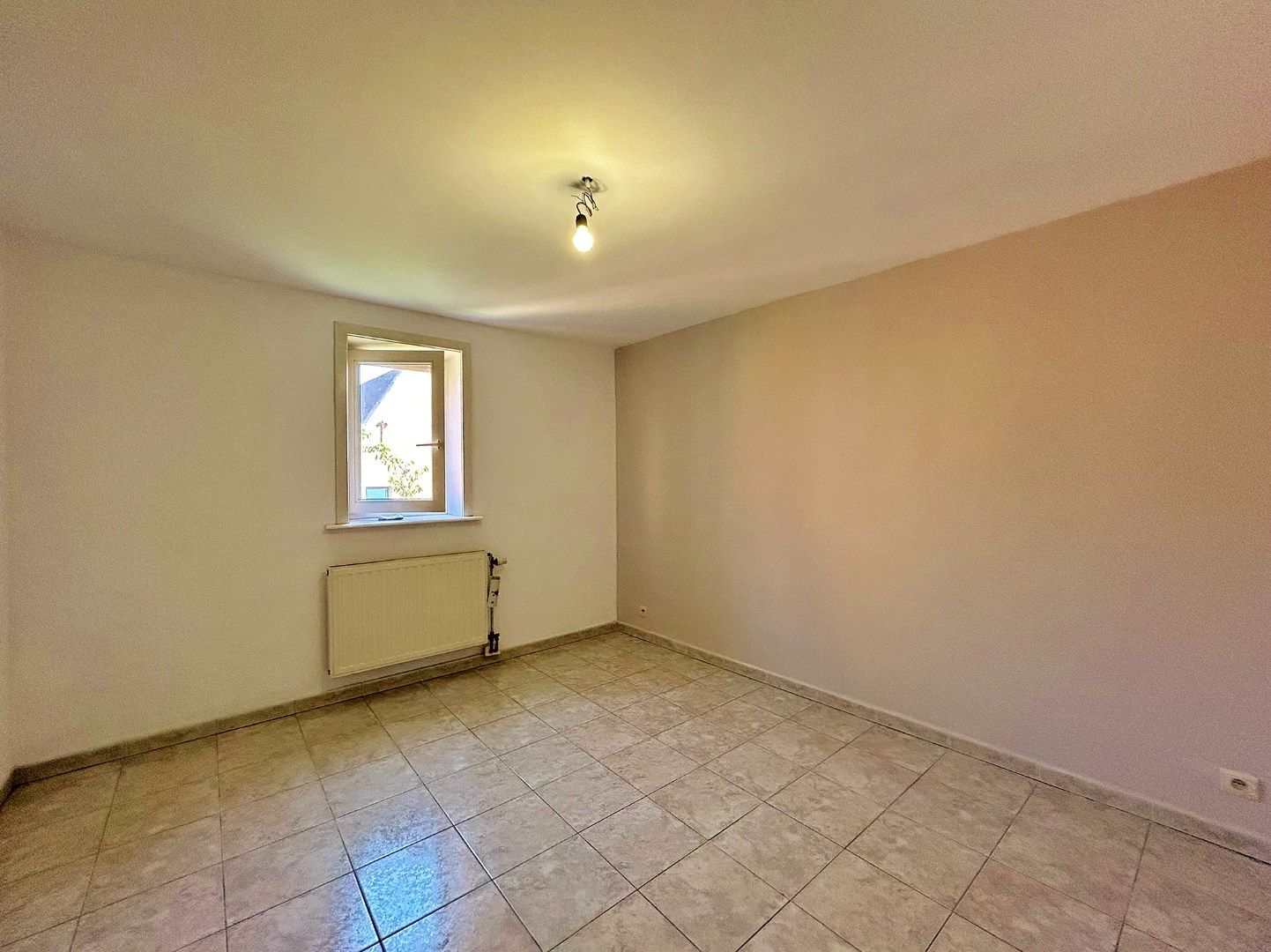 Ruim appartement met zonnig terras in het centrum van Ieper foto 7