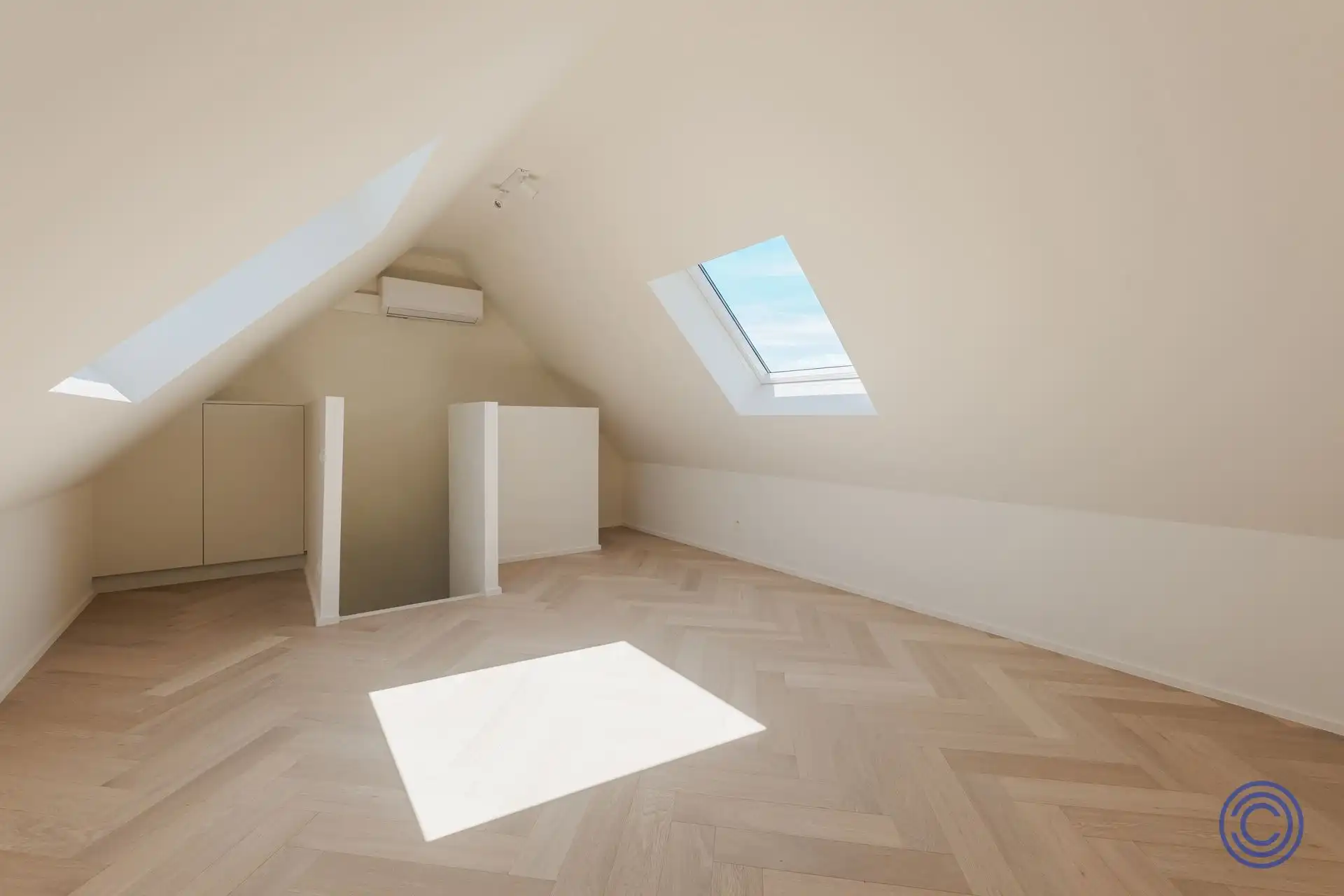 Exclusief appartement met zonneterras nabij de geliefde Marnixplaats foto 18