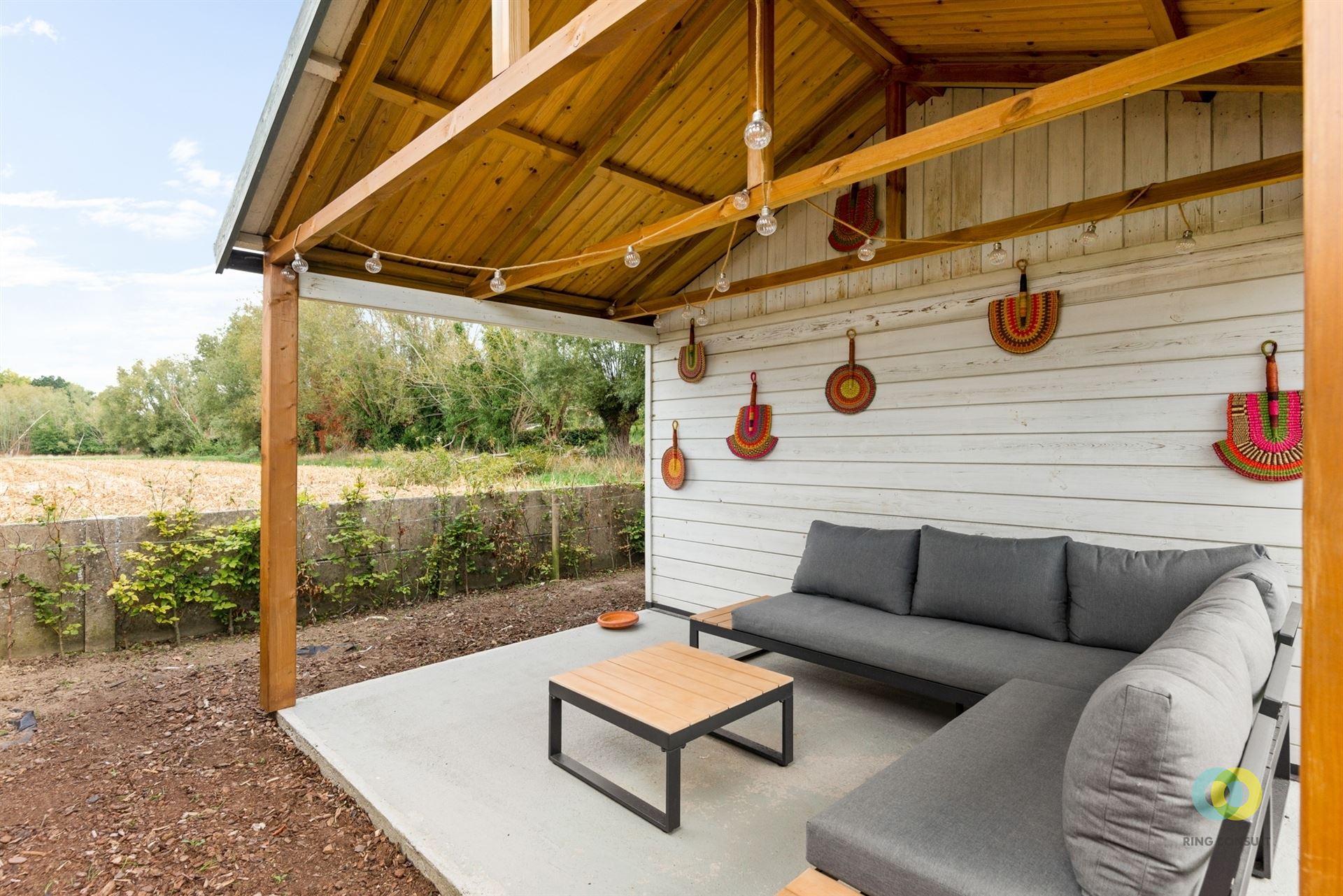 Recent gerenoveerde 3-gevel met open zicht foto 14