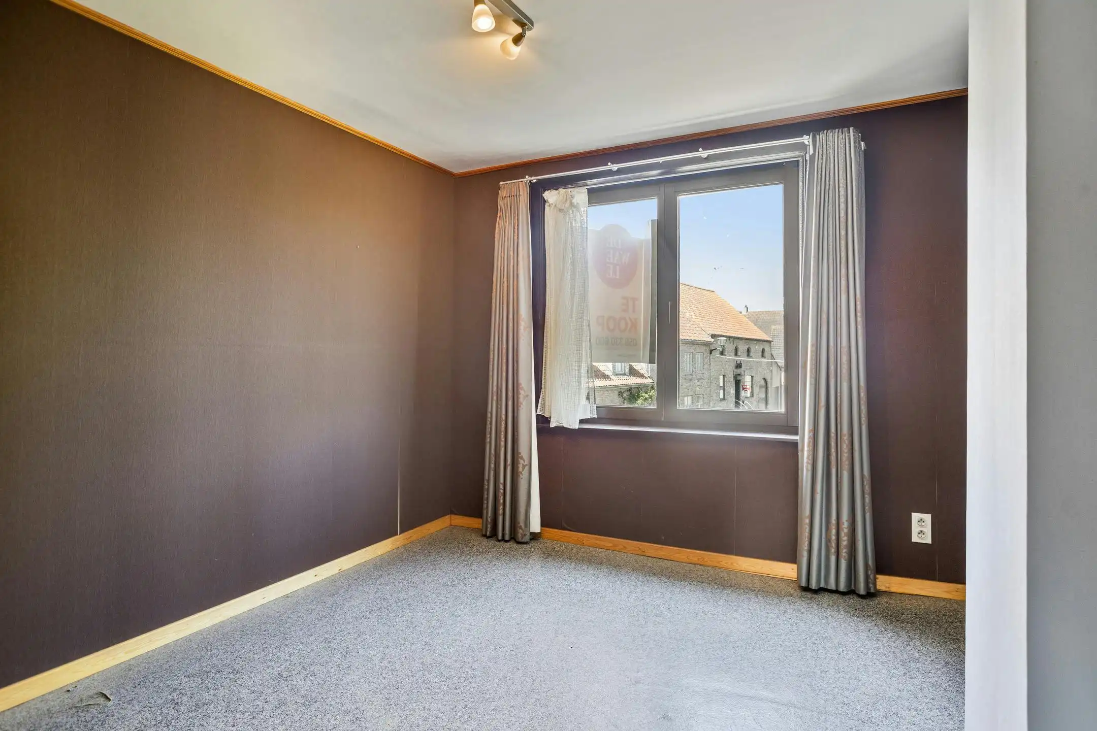 Ruime woning met 5 slaapkamers, tuin en garage te Lo-Reninge. foto 19