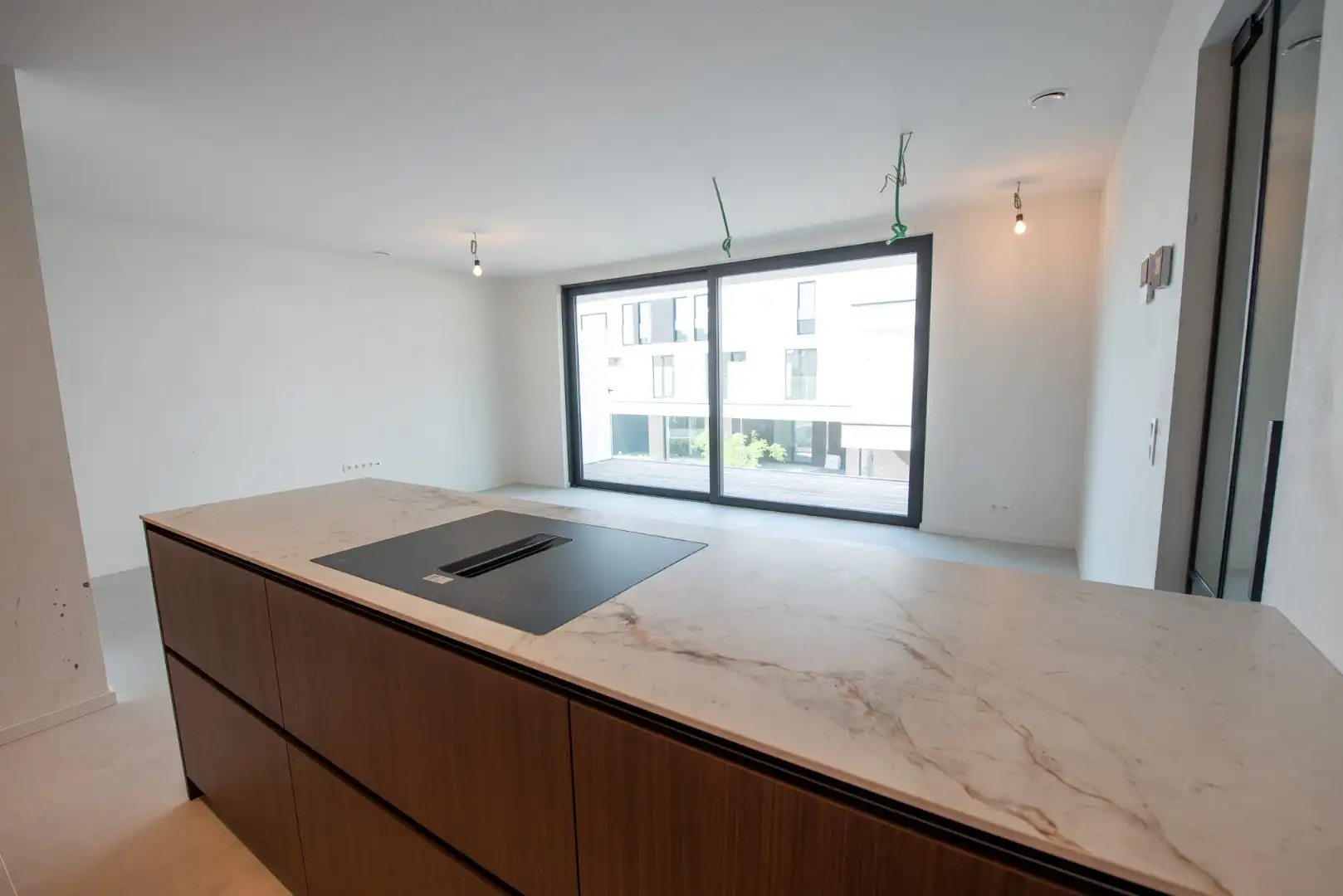 Prachtig, kwaliteitsvolle nieuwbouwappartement in het hartje van Kruishoutem! foto 4