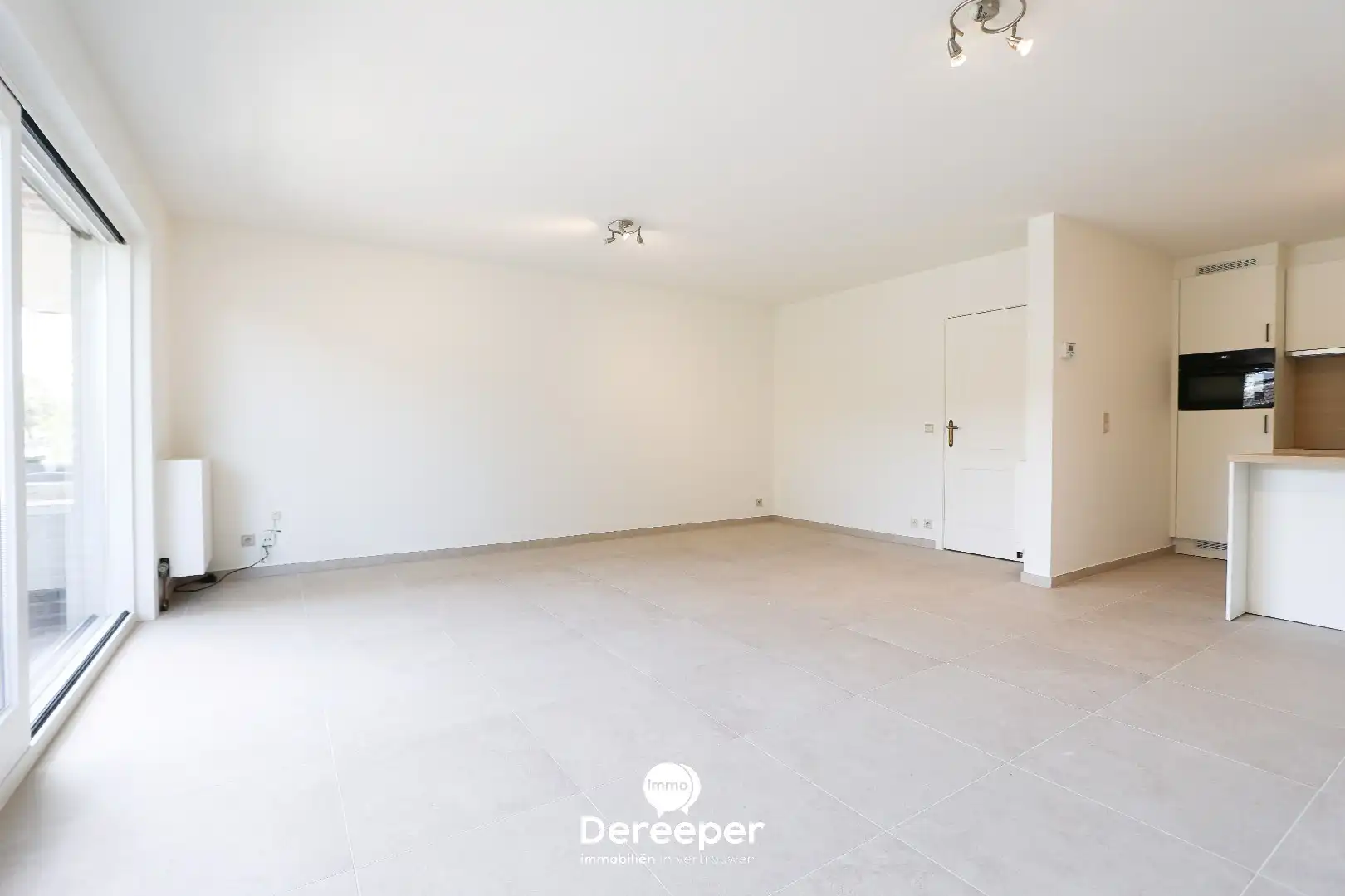 Prachtig gerenoveerd appartement op toplocatie in Assebroek foto {{pictureIndex}}