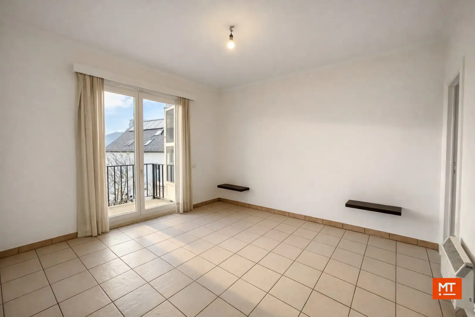 Appartement met 2 slaapkamers en garage te Roeselare foto 5