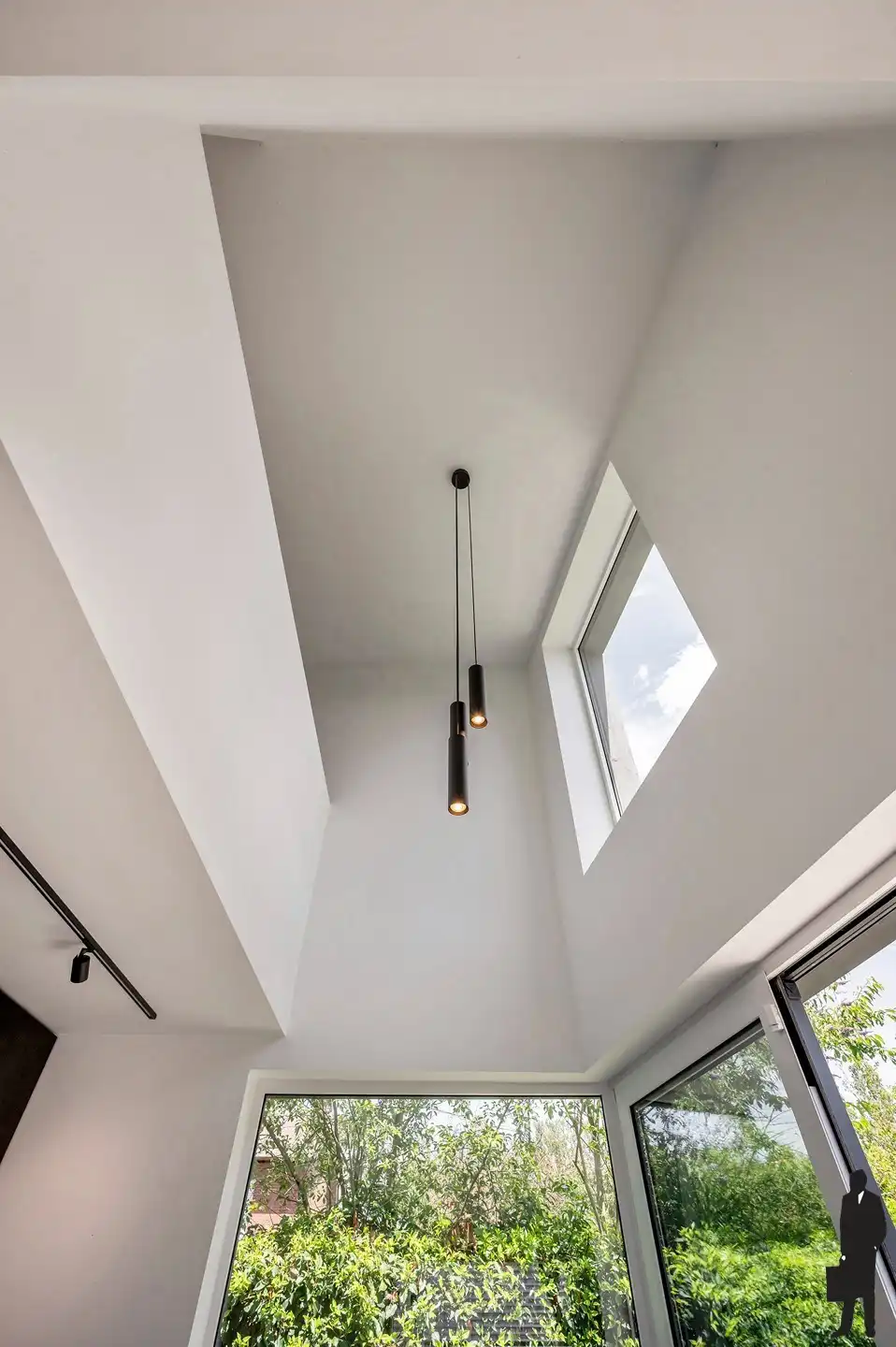 Moderne architecturale woning, gerenoveerd door Studio Noord, met oog voor detail en authenticiteit foto 11