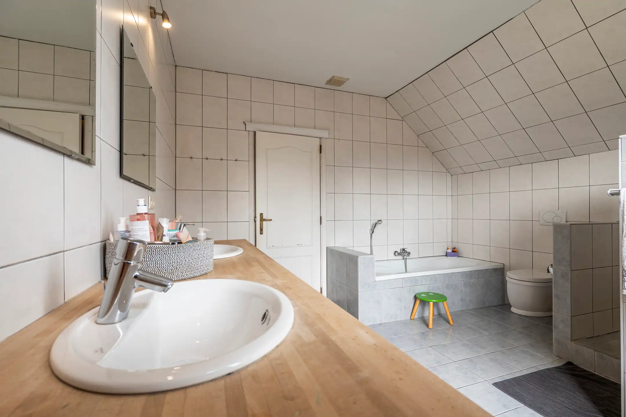 Instapklare, rustig gelegen woning met zwembad op 712m² foto 15