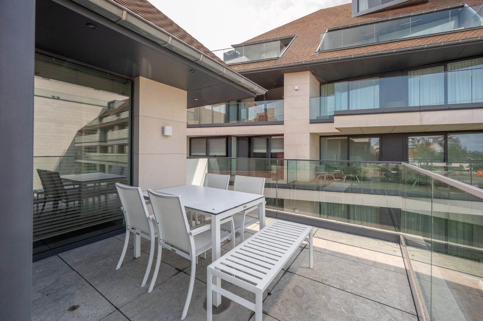 Ruim appartement met 4 slaapkamers in res La Reserve op 100m van het Albertstrand  foto 21