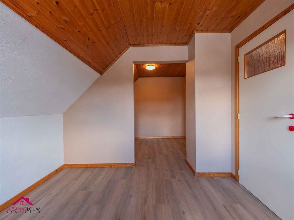Ruim duplexappartement met 3 slaapkamers foto 26