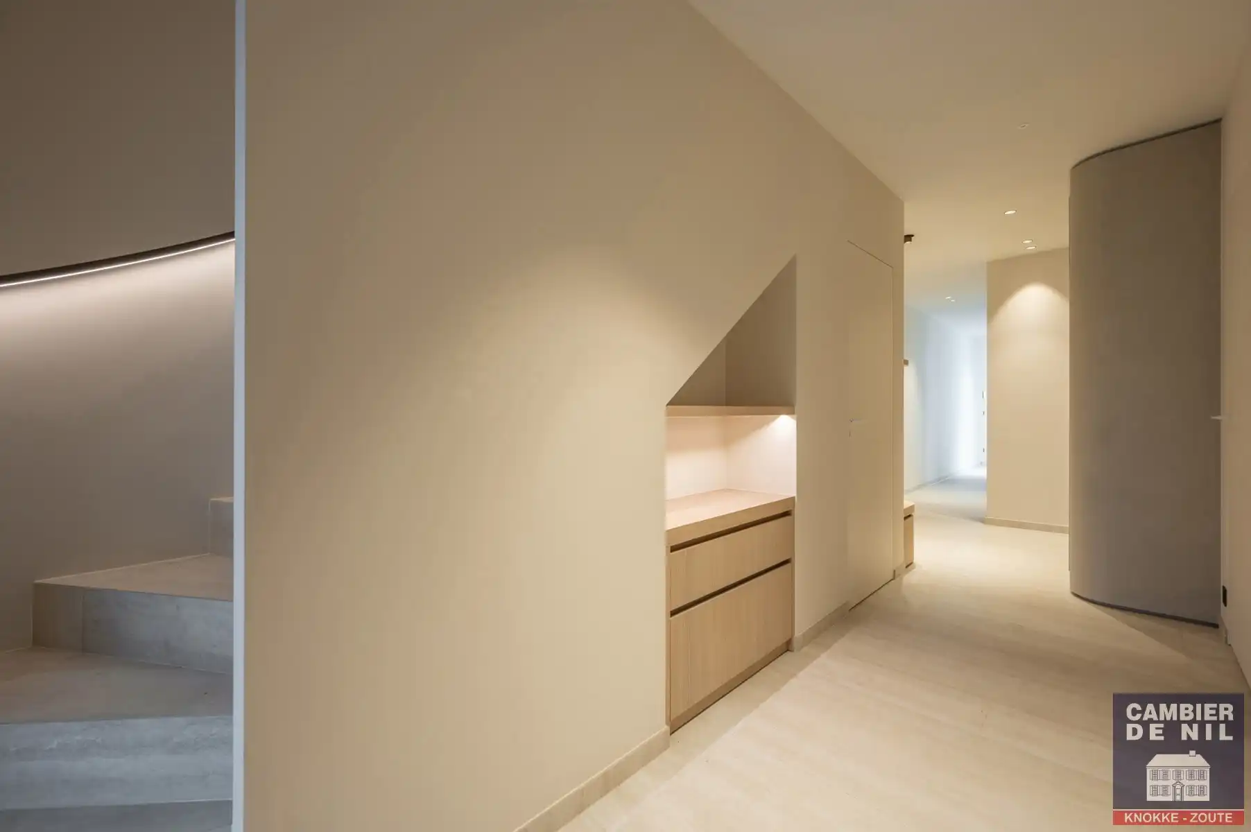 Schitterend afgewerkte nieuwbouwwoning, zeer centraal gelegen, op enkele passen van de groentemarkt foto 6