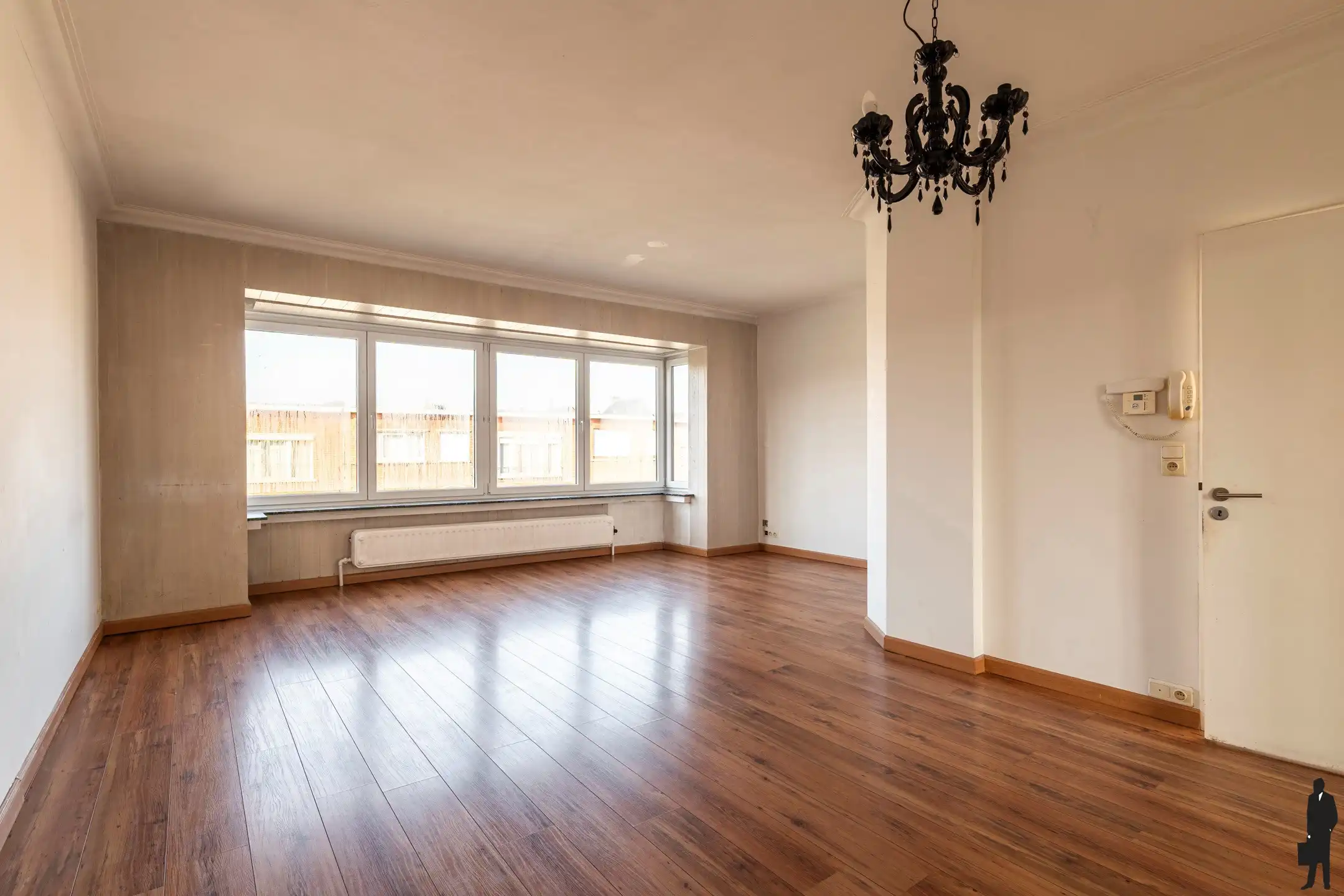 Multifunctionele woning met magazijn en showroom foto 8