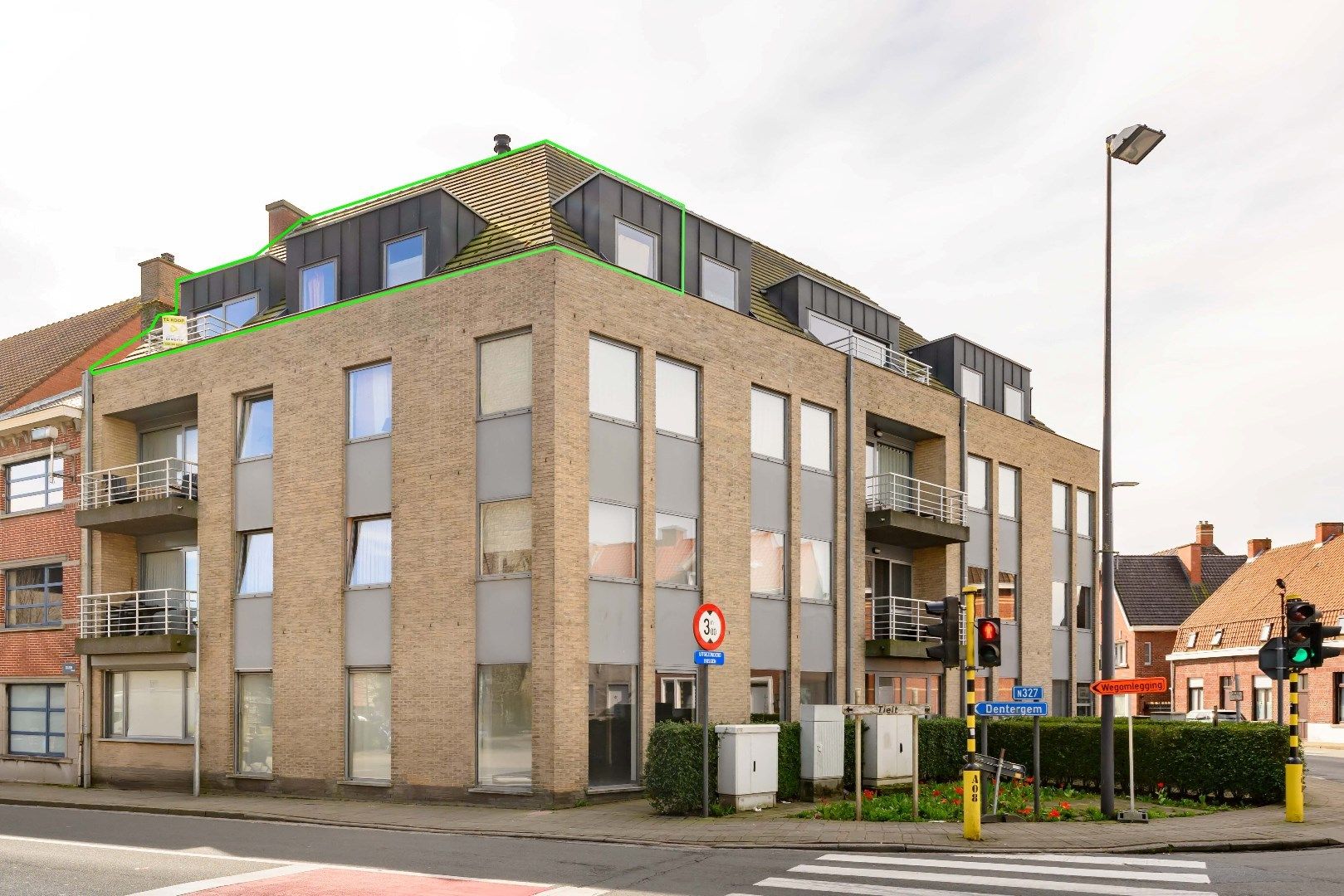 INSTAPKLAAR APPARTEMENT (146 m²) MET 3 SLPKS | STAANPLAATS + BERGING foto 18