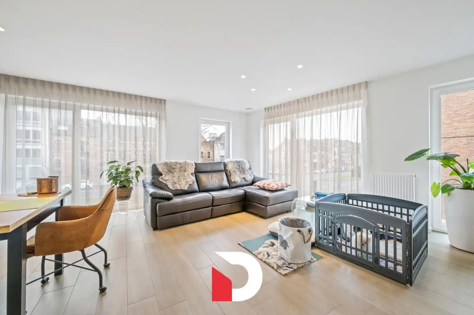 Instapklaar hoekappartement met 2 slk label A en ruim terras centrum Brugge foto 8