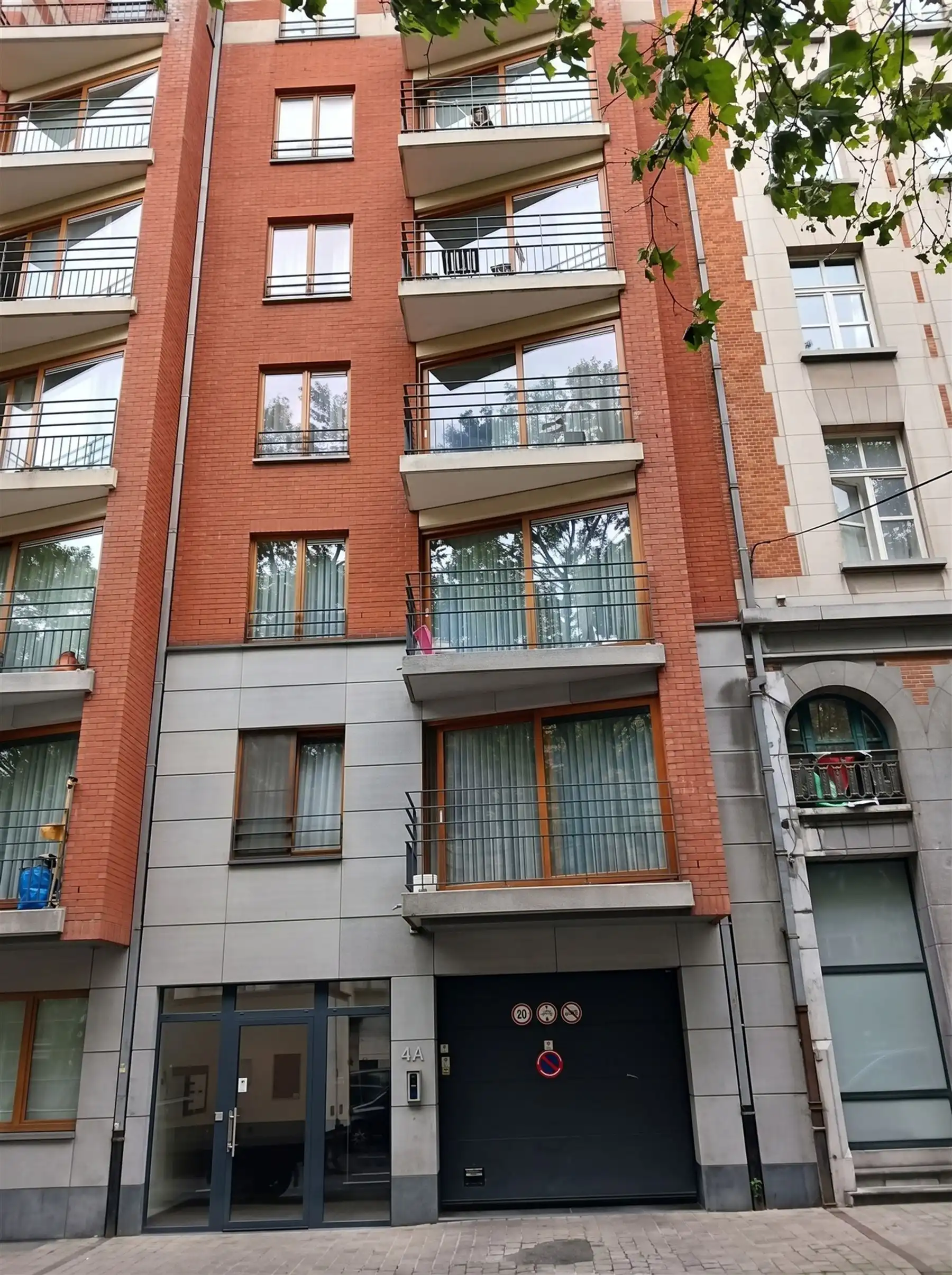 Ruim licht appartement met zicht op skyline van Brussel  foto 2