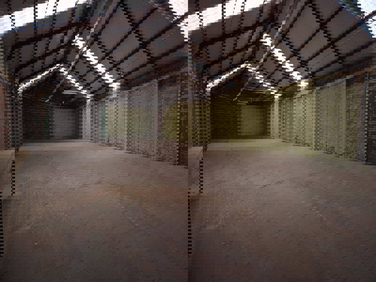 Opslagplaats van 350 m² nabij centrum Wetteren foto 2