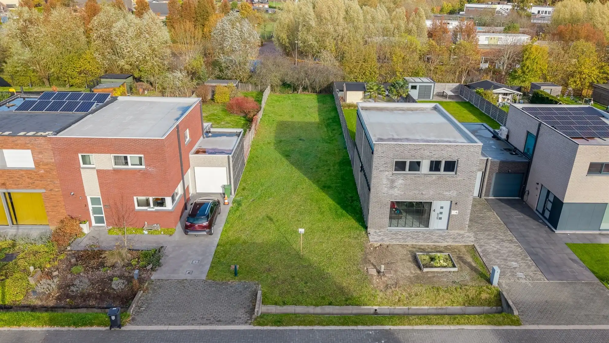 Perceel bouwgrond van 448 m² voor HOB in doodlopende straat foto {{pictureIndex}}