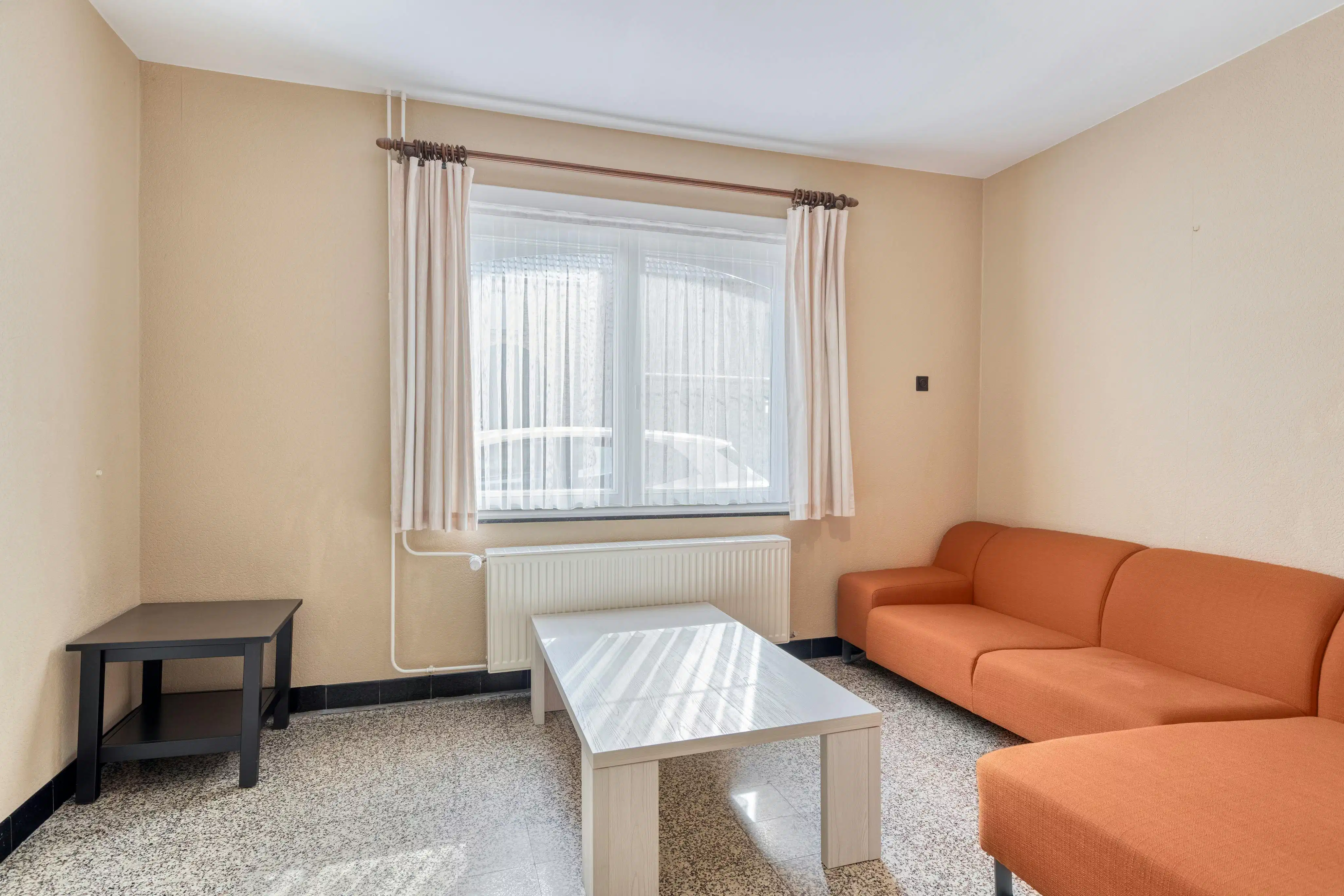 Op te frissen halfopen bebouwing in Stevoort  foto 2