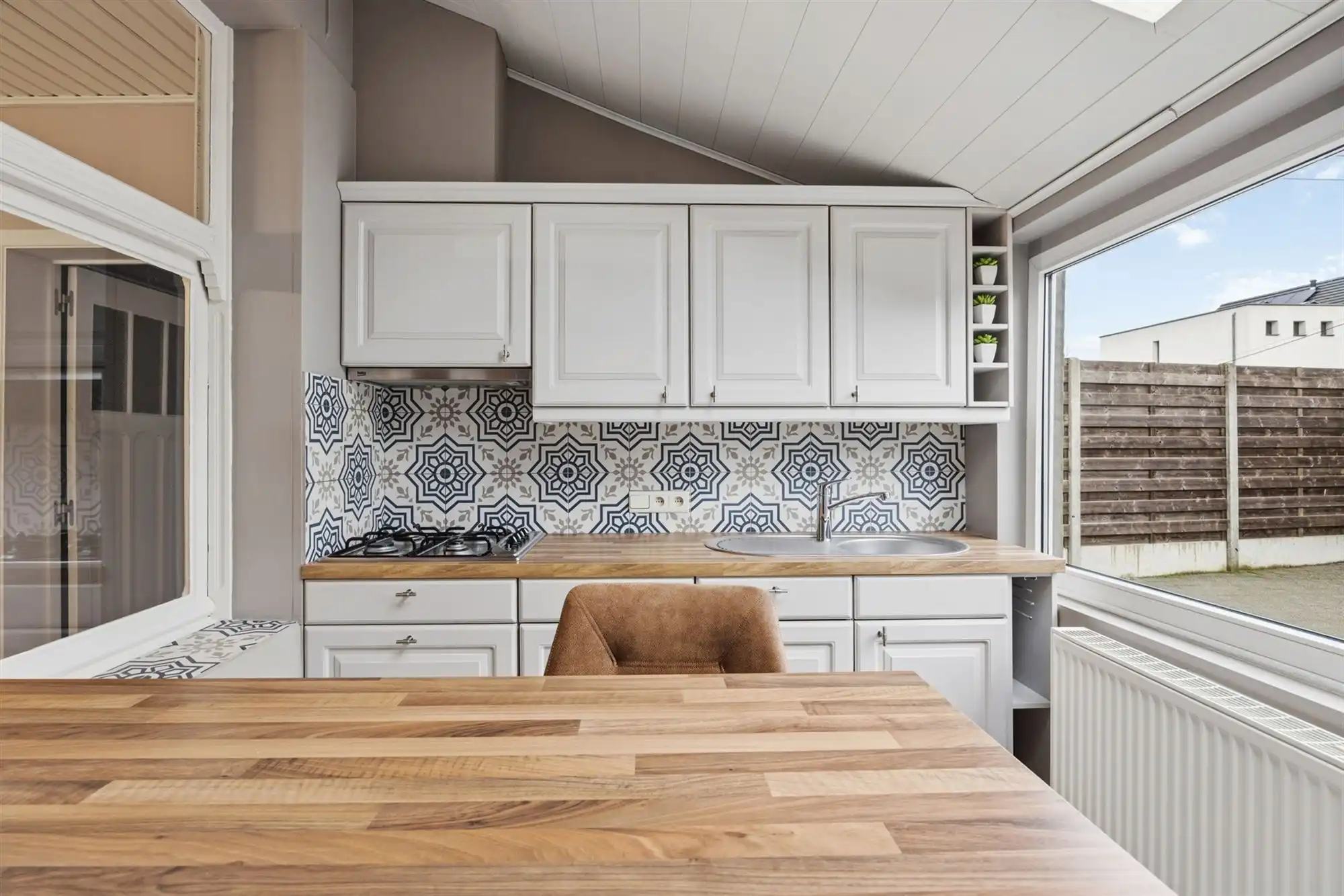 ZEER CHARMANTE WONING (81M²) MET 1 SLAAPKAMER EN RUIM TERRAS TE MEERHOUT foto 3