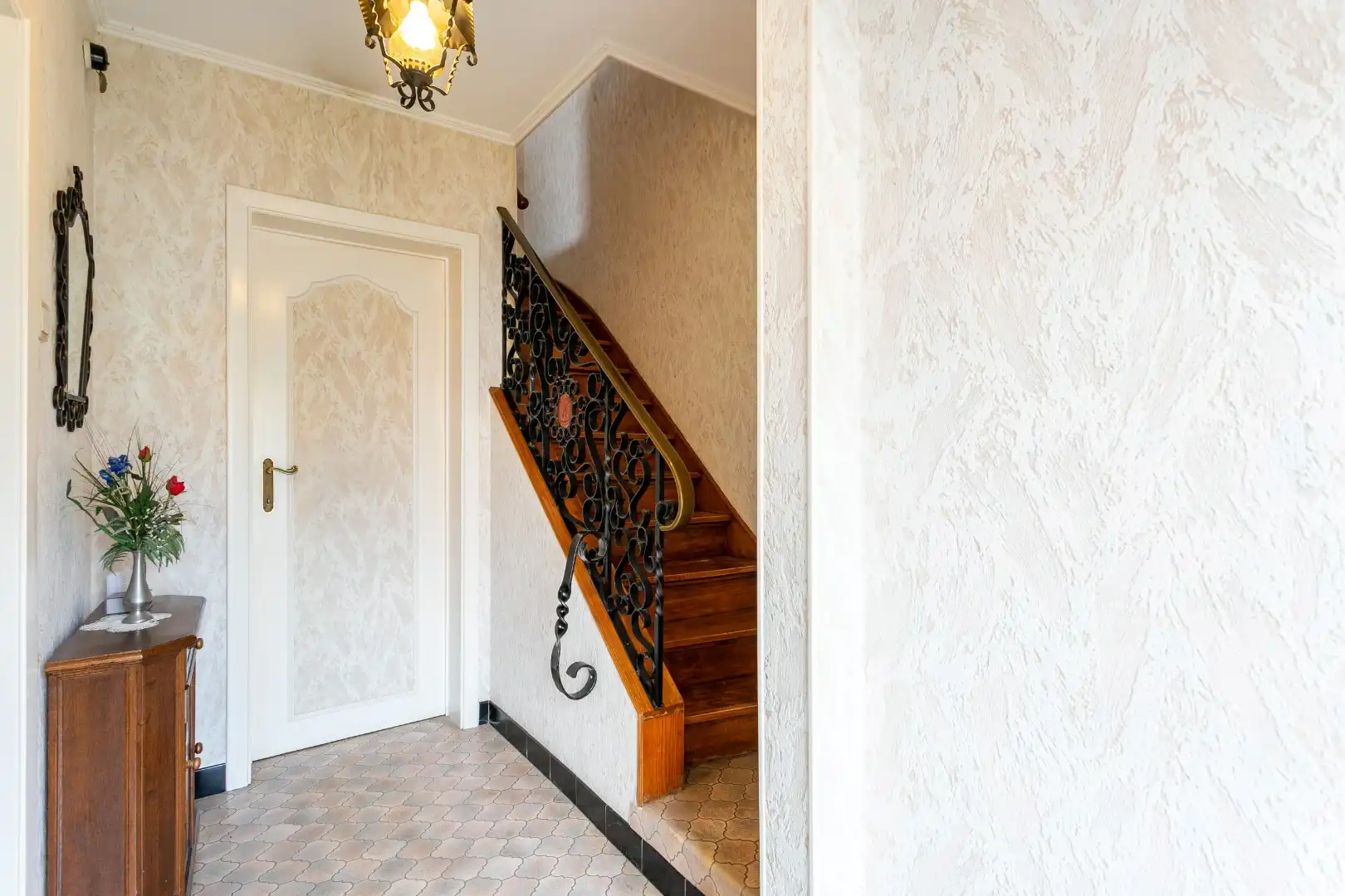 Te renoveren woning met 3 slpk te Lembeek foto 3