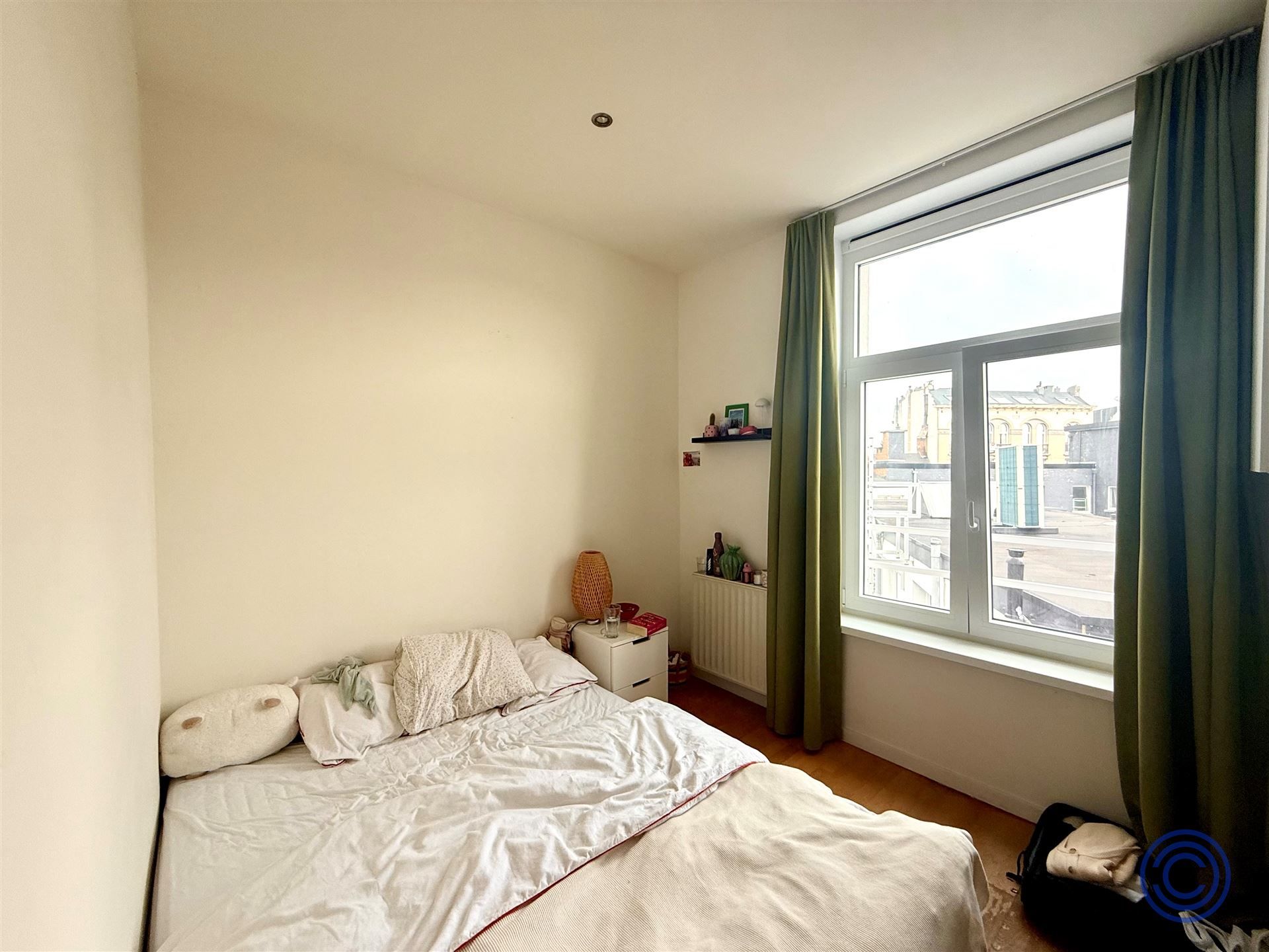 Proper opgefrist 2slpk appartement op TOP locatie foto 6