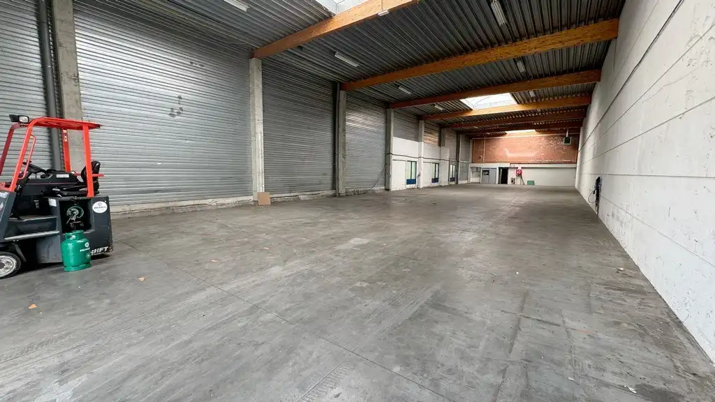 Magazijn met kantoor te huur Prins Boudewijnlaan Kontich foto 12