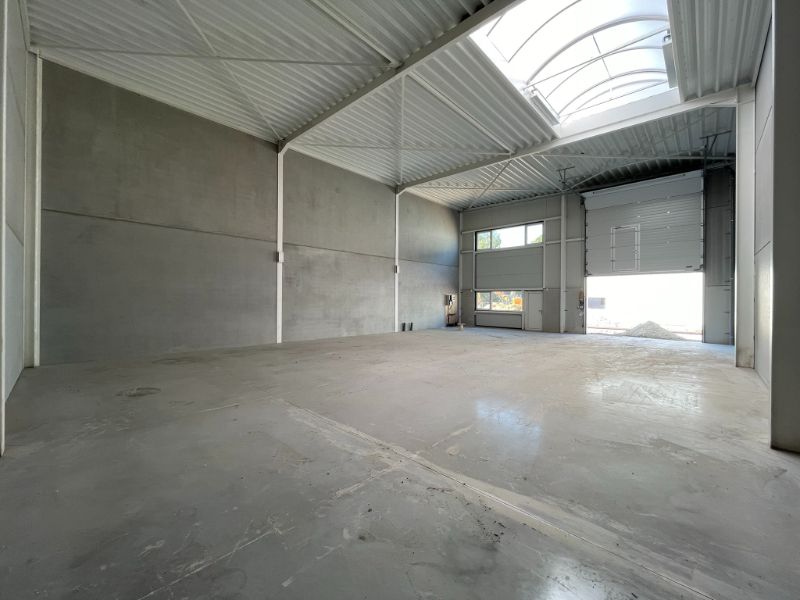 Nieuwbouw KMO Unit van 216m² te huur op toplocatie in Evergem – Project Heermeers foto 4