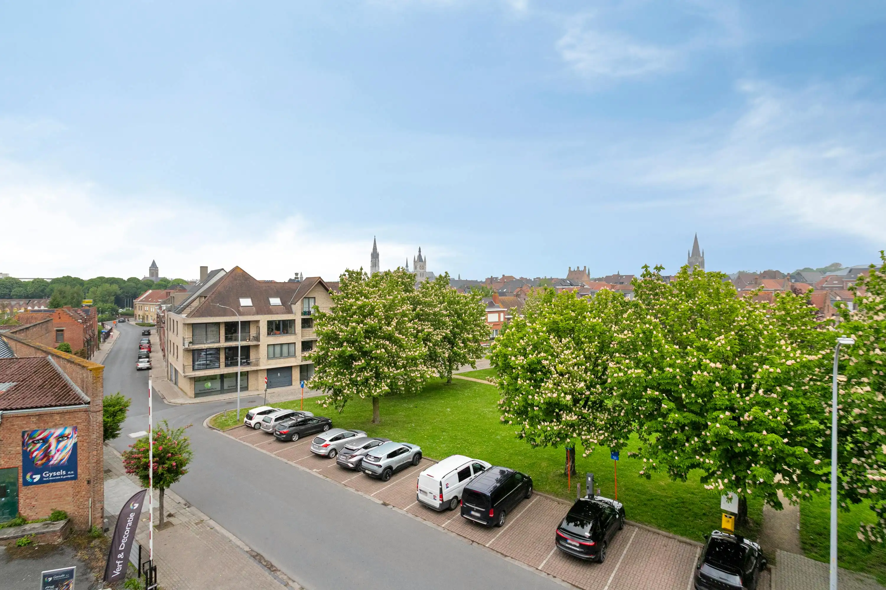 Appartement (100m²) te koop in Ieper met twee kamers  foto 11