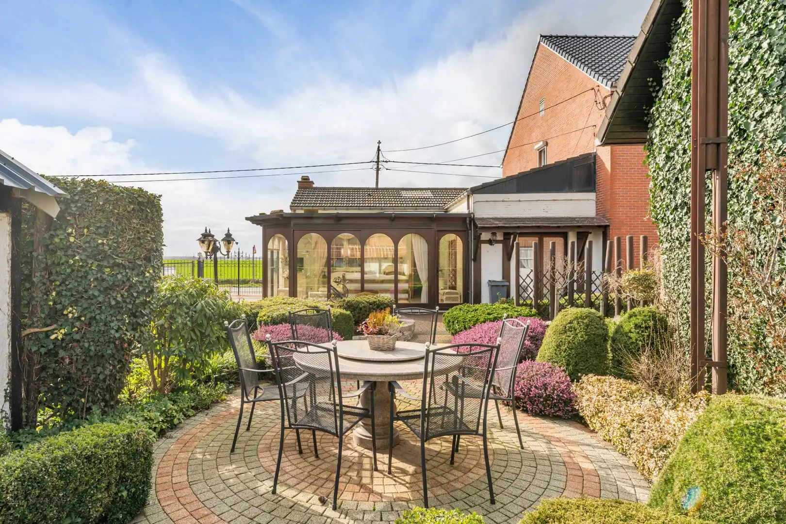 Landelijk wonen in alle rust met ruimte, charme en talloze mogelijkheden foto 3