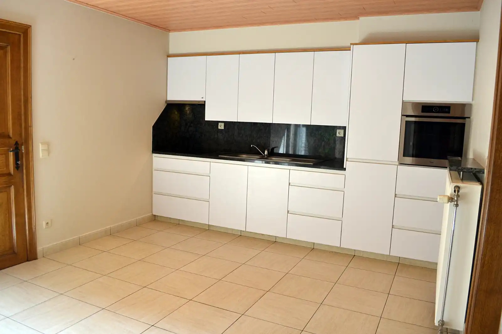 Ruime gezinswoning in het hart van Ardooie! foto 7