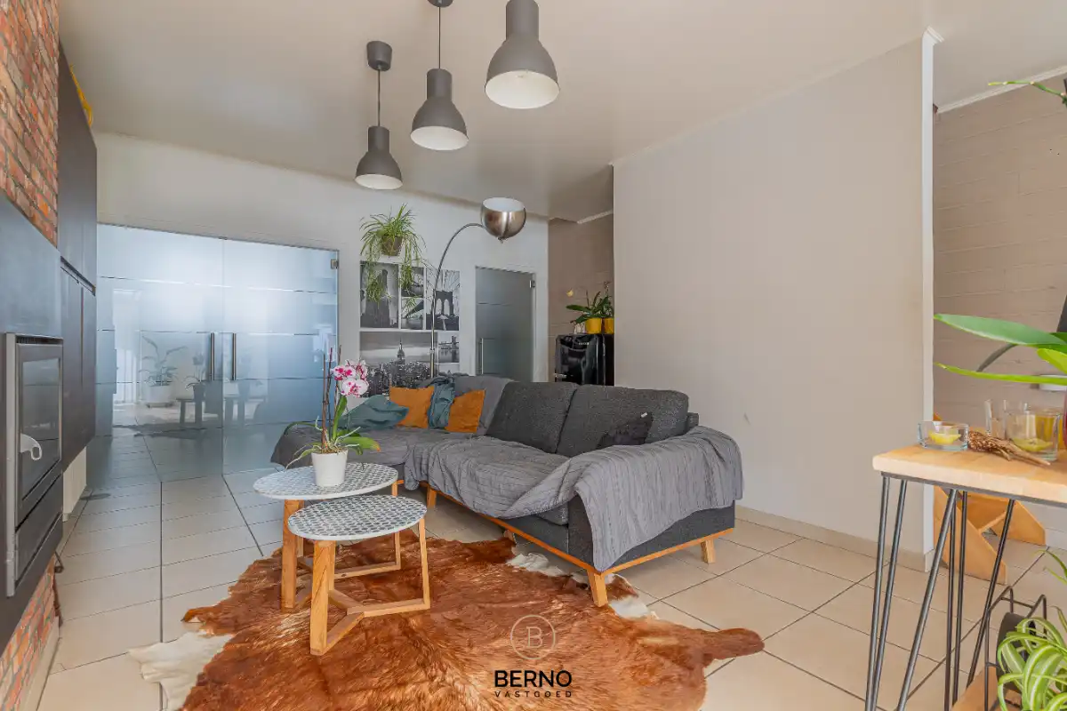 Instapklare gezinswoning op een perceel van 840 m² (weide van 1718m2) foto 4