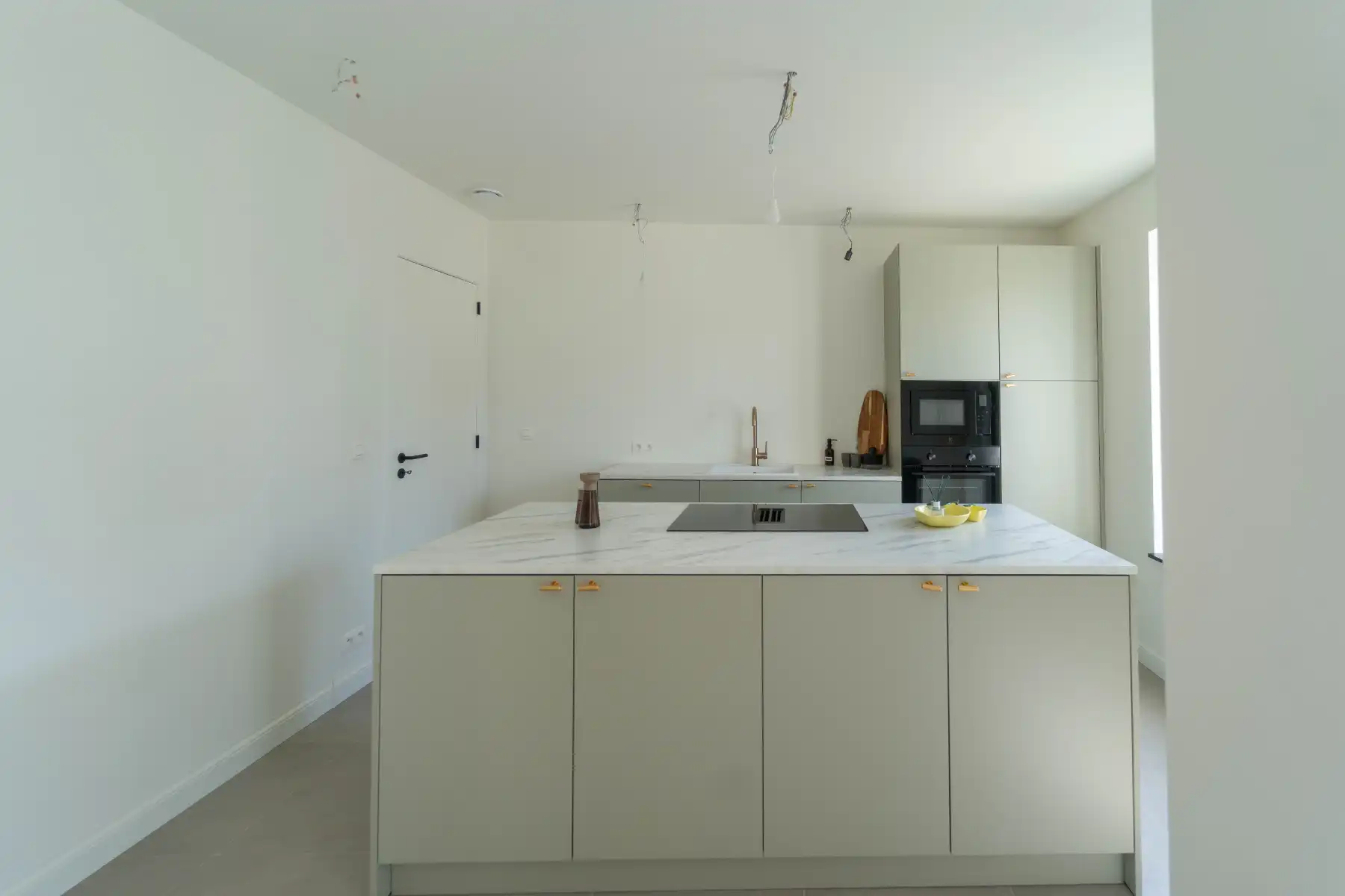 Ruime woning met 4 slpk's en tuin foto 19