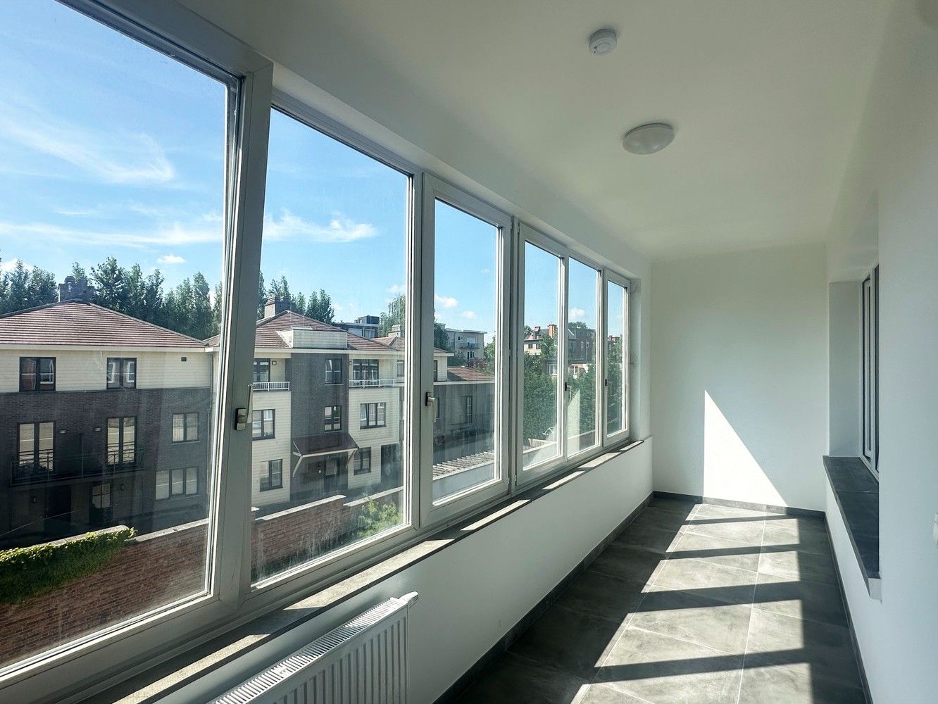 Ruim vernieuwd appartement met 2 slaapkamers op gunstige locatie in Wilrijk foto 2