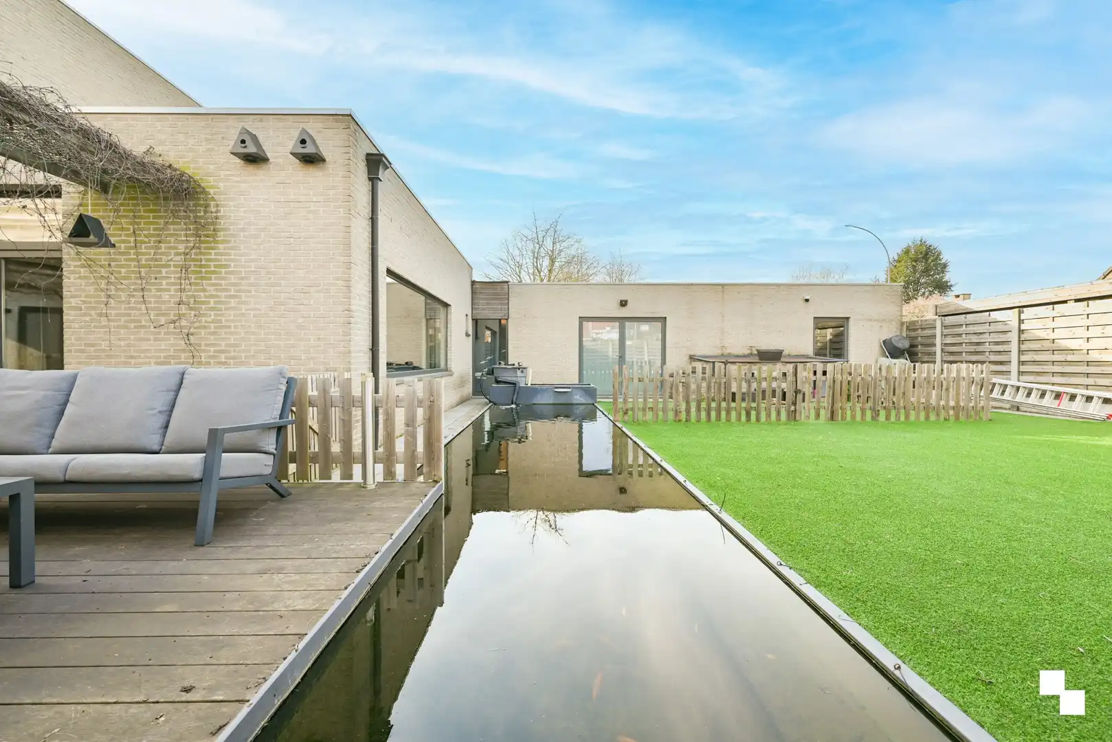 Karaktervolle woning met handelsruimte nabij het centrum van Izegem foto 3