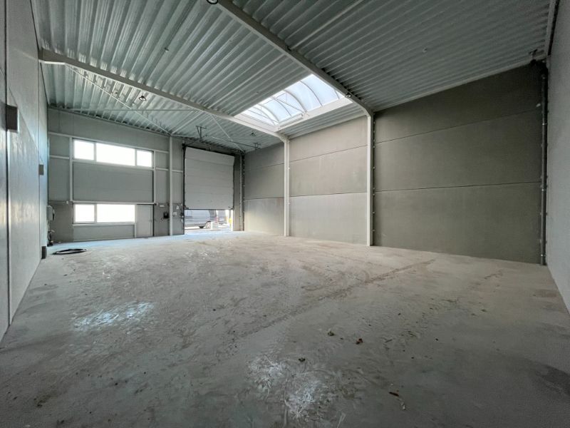 Modern magazijn van 216 m² met parkeerplaatsen op toplocatie in Evergem foto 15