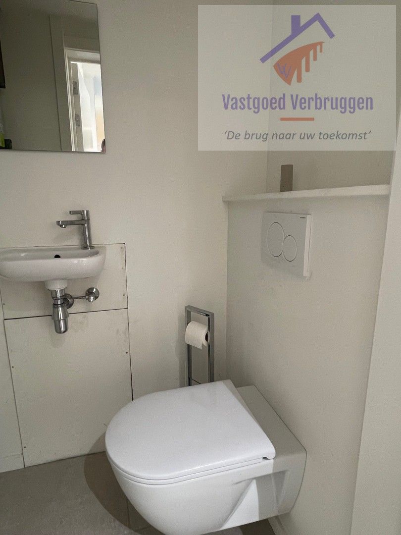 Commerciële winkelruimte op toplocatie aan interessante voorwaarden foto 13