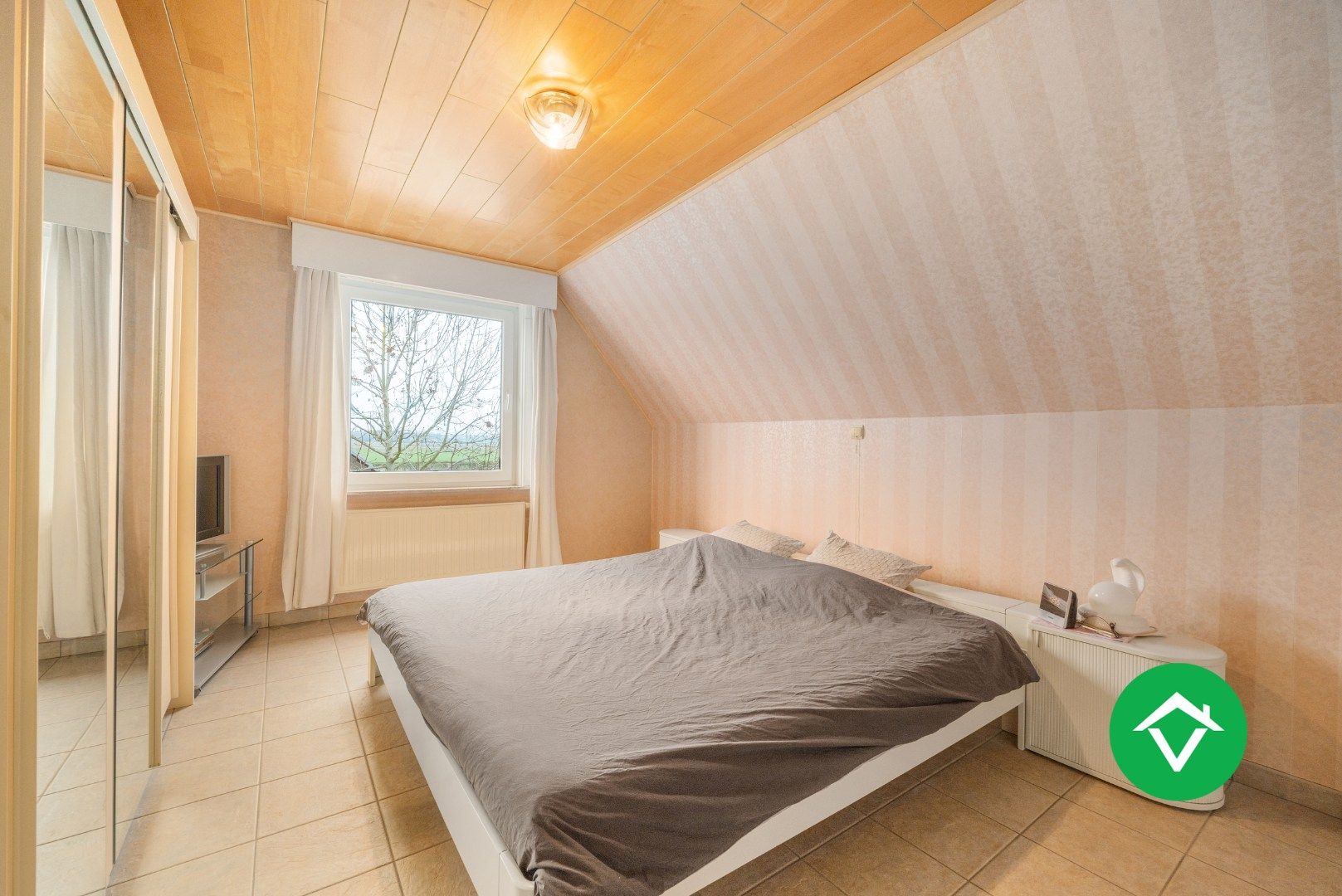 Alleenstaande woning met 4 slaapkamers te Ichtegem  foto 22
