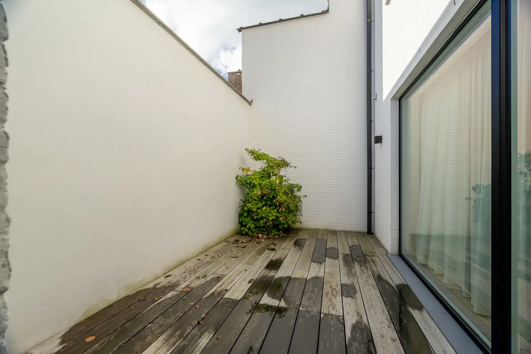Centrale nieuwbouwwoning met lift en privéparking foto 15