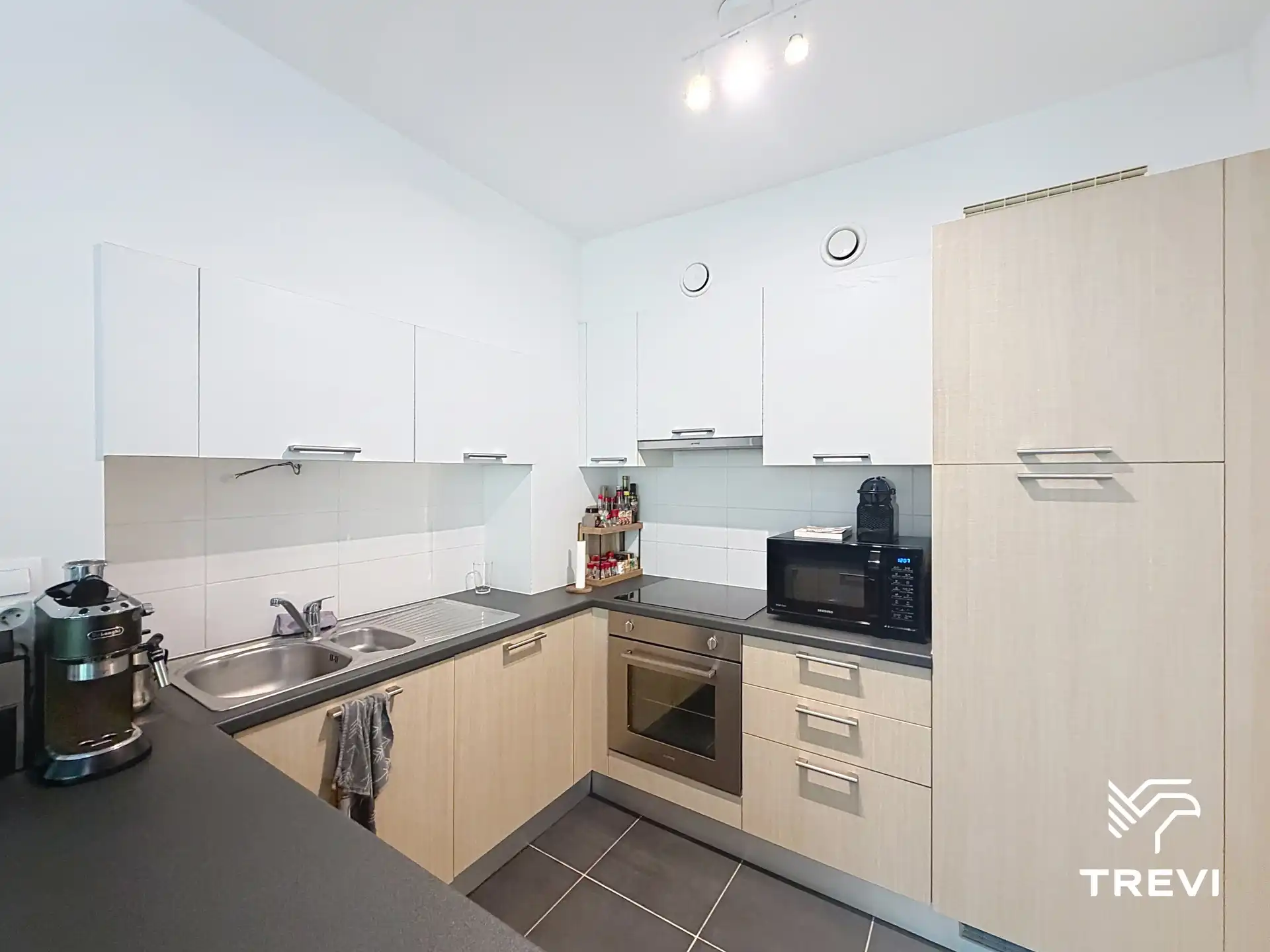 ETTERBEEK – 1 slpk. flat in het hart van de Europese wijk! foto 4
