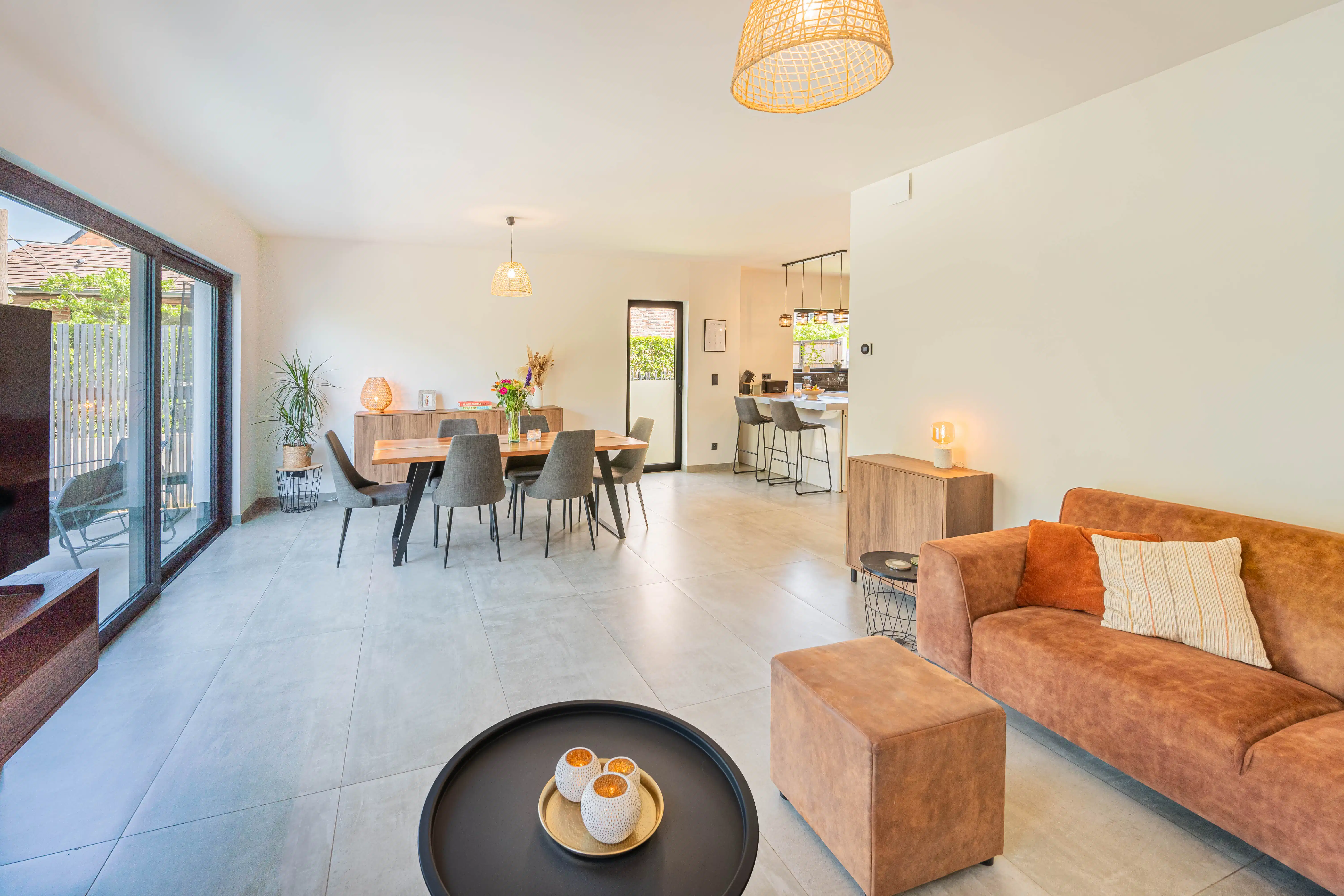 BEN-woning met 4 slaapkamers, 3 badkamers en groen uitzicht! foto 9