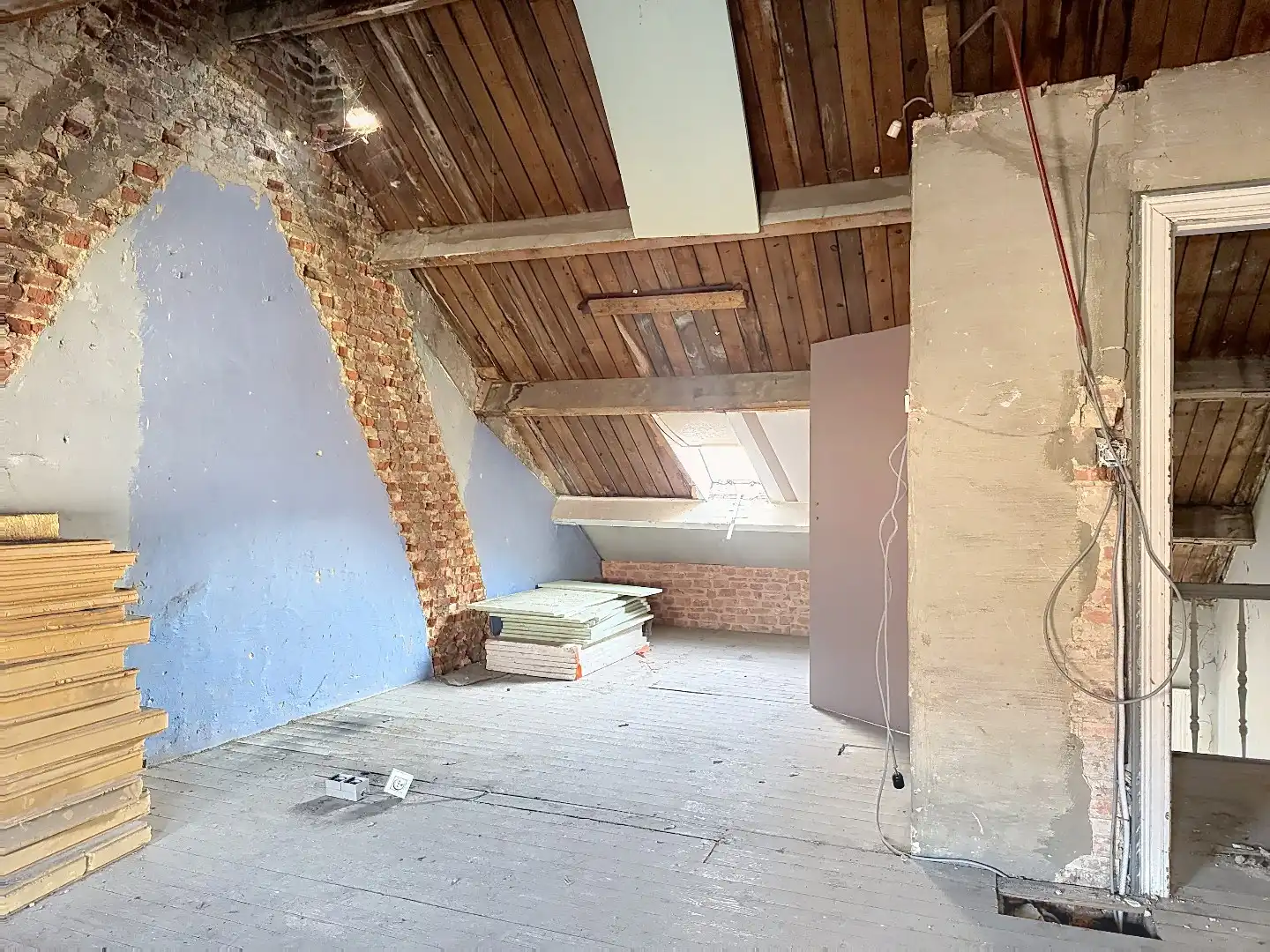 Te renoveren pand met veel potentieel in het centrum van Willebroek! foto 14