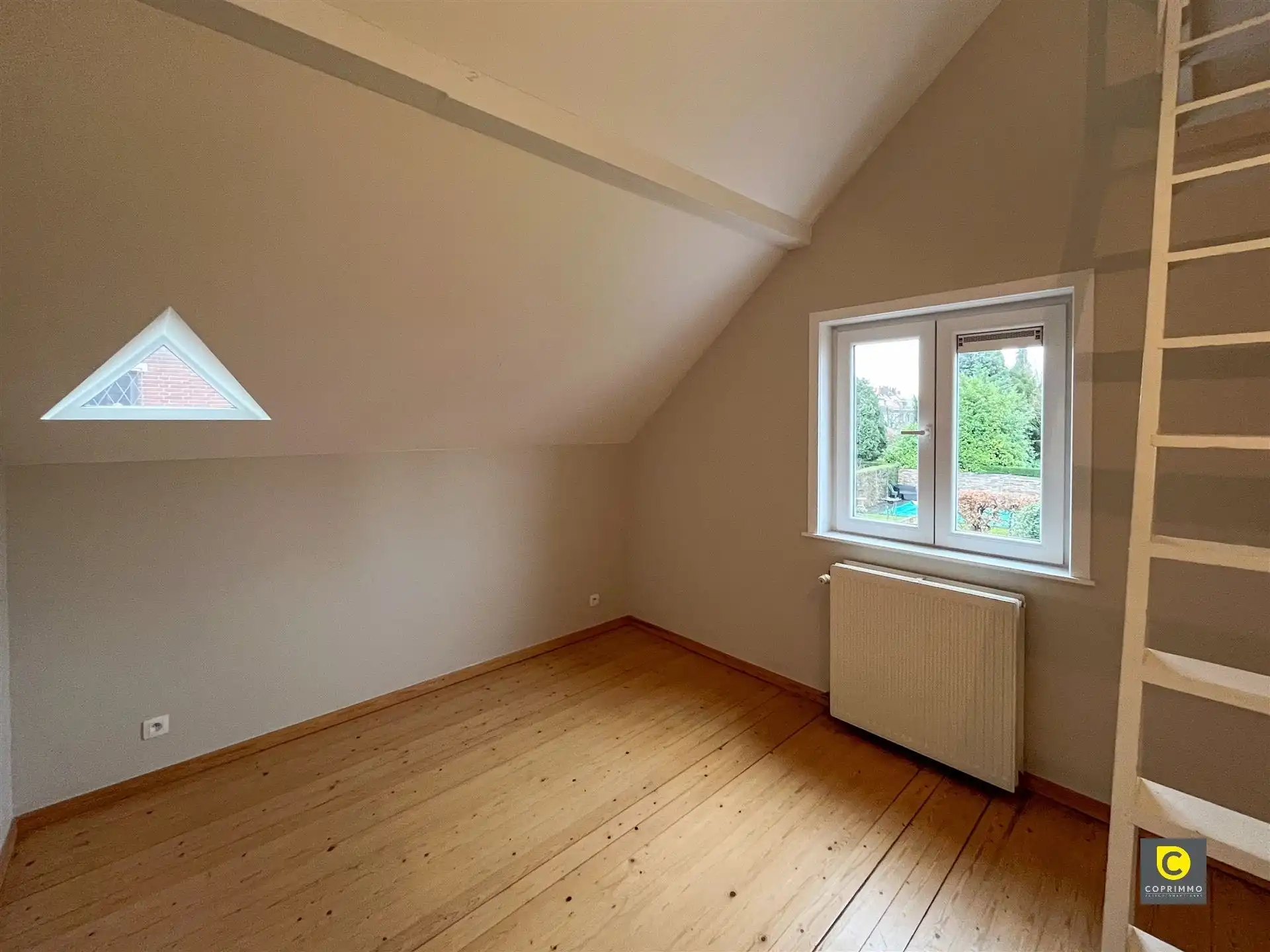 Vrijstaande swoning met 2 Slp foto 8