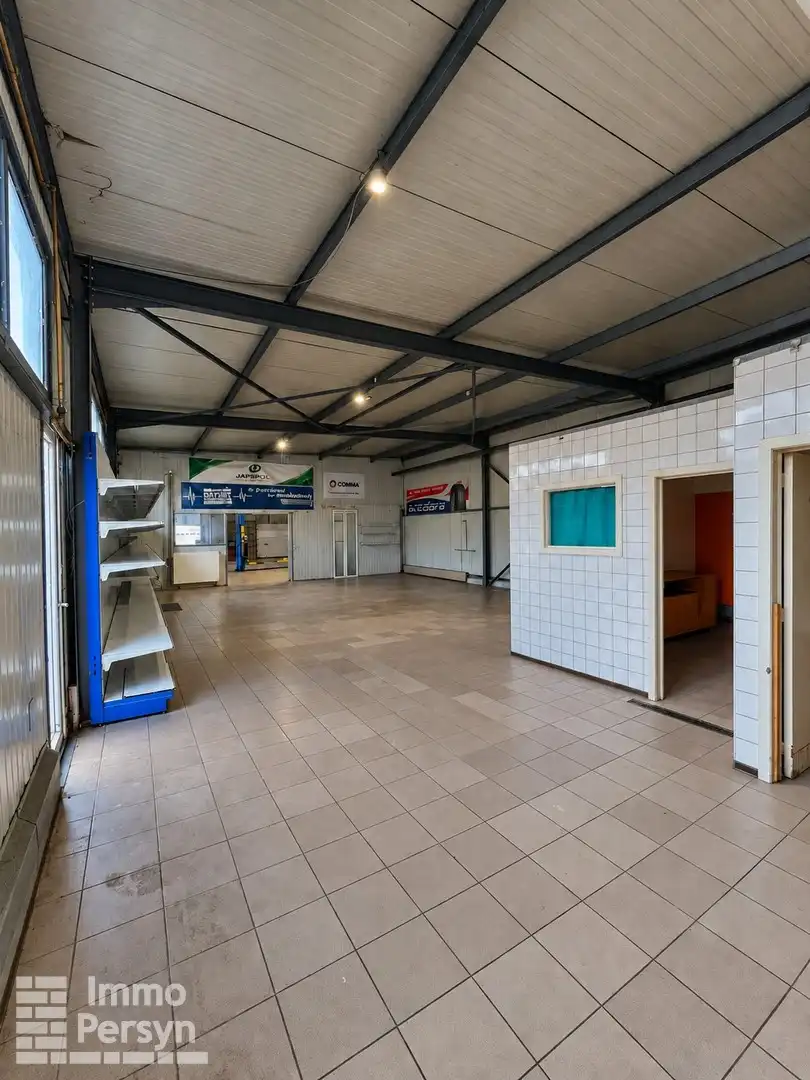 Handelspand (800m²!) + woonst (220m²) + Buitenruimte (600m2) foto 12