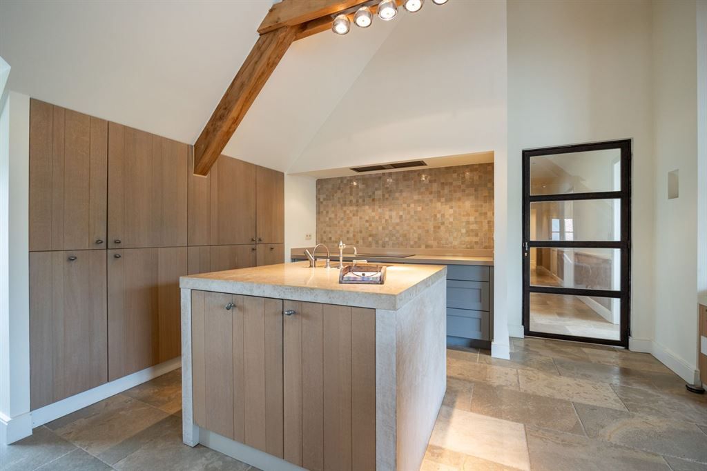 Uizonderlijk dakappartement in centrum 's-Gravenwezel foto 8