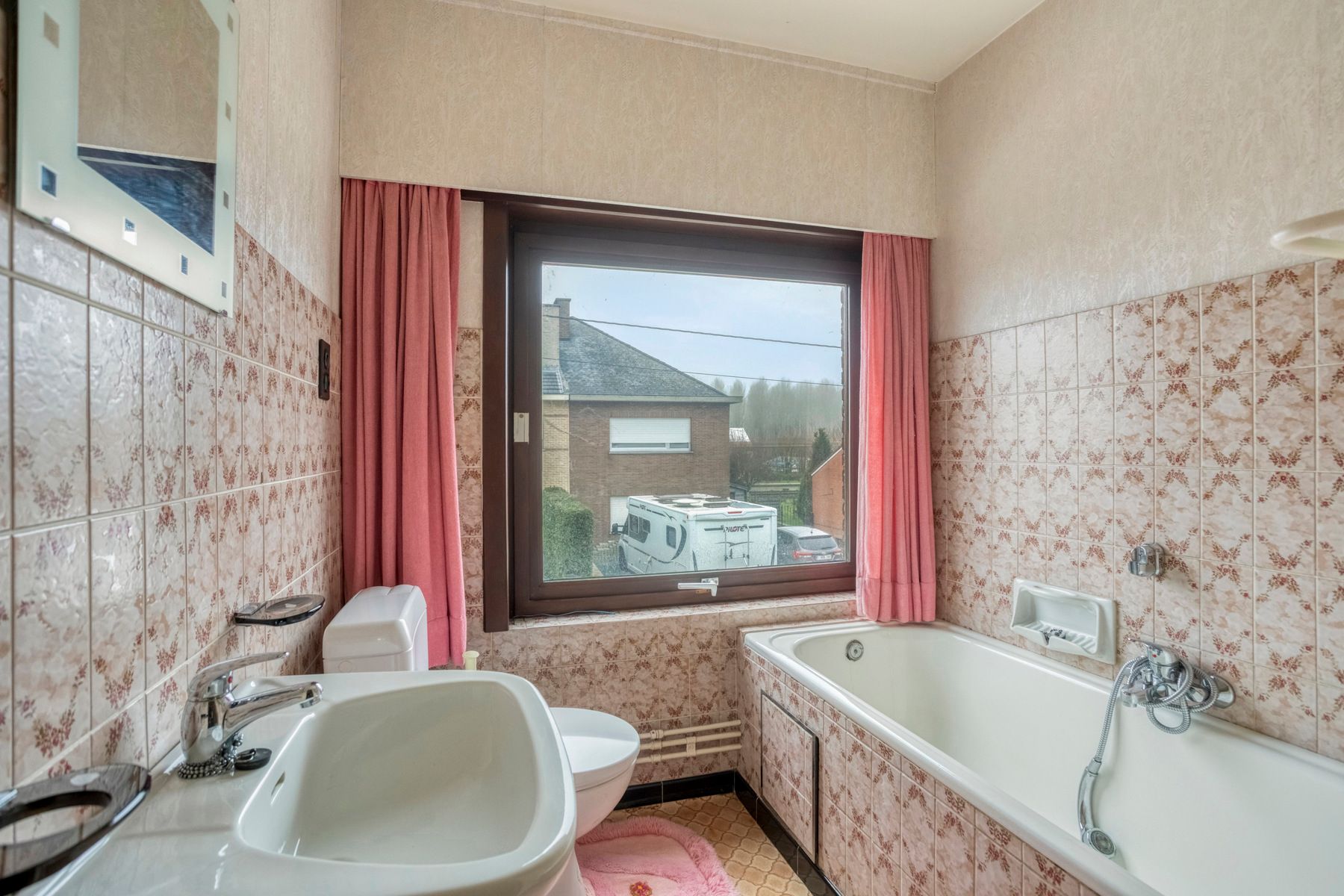 Te renoveren 4-gevelwoning met prachtige tuin foto 19